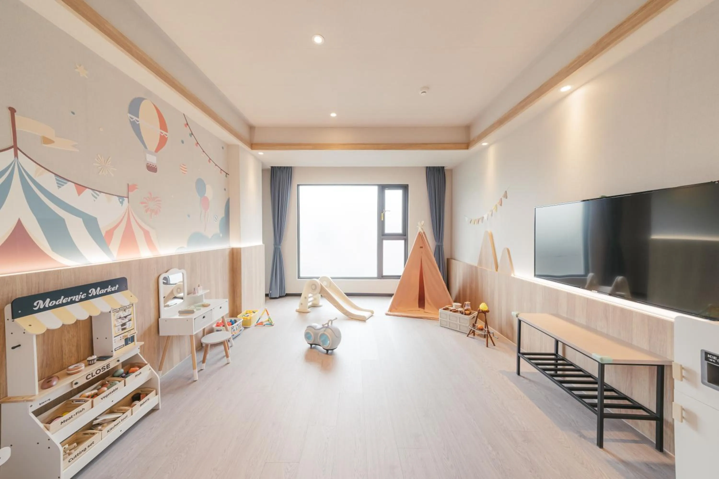 Children play ground in Hotel Liyaou