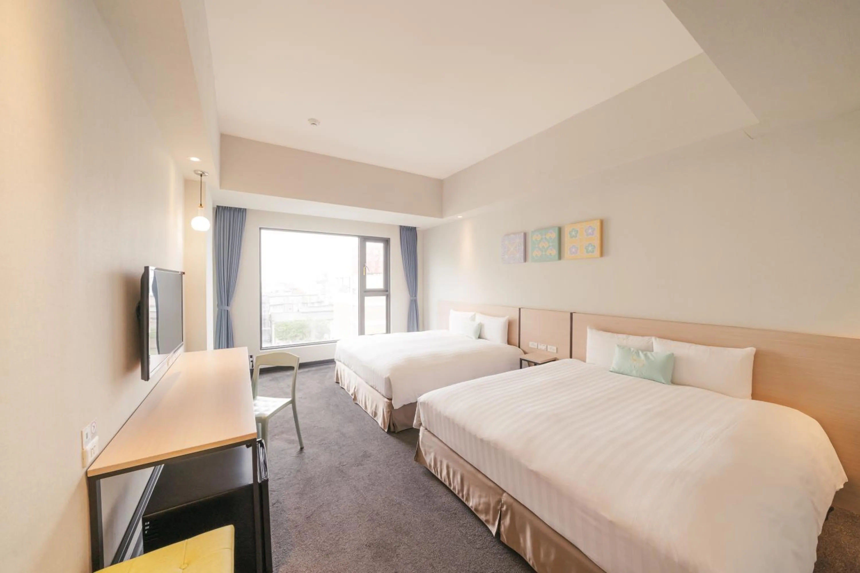 Photo of the whole room, Bed in Hotel Liyaou