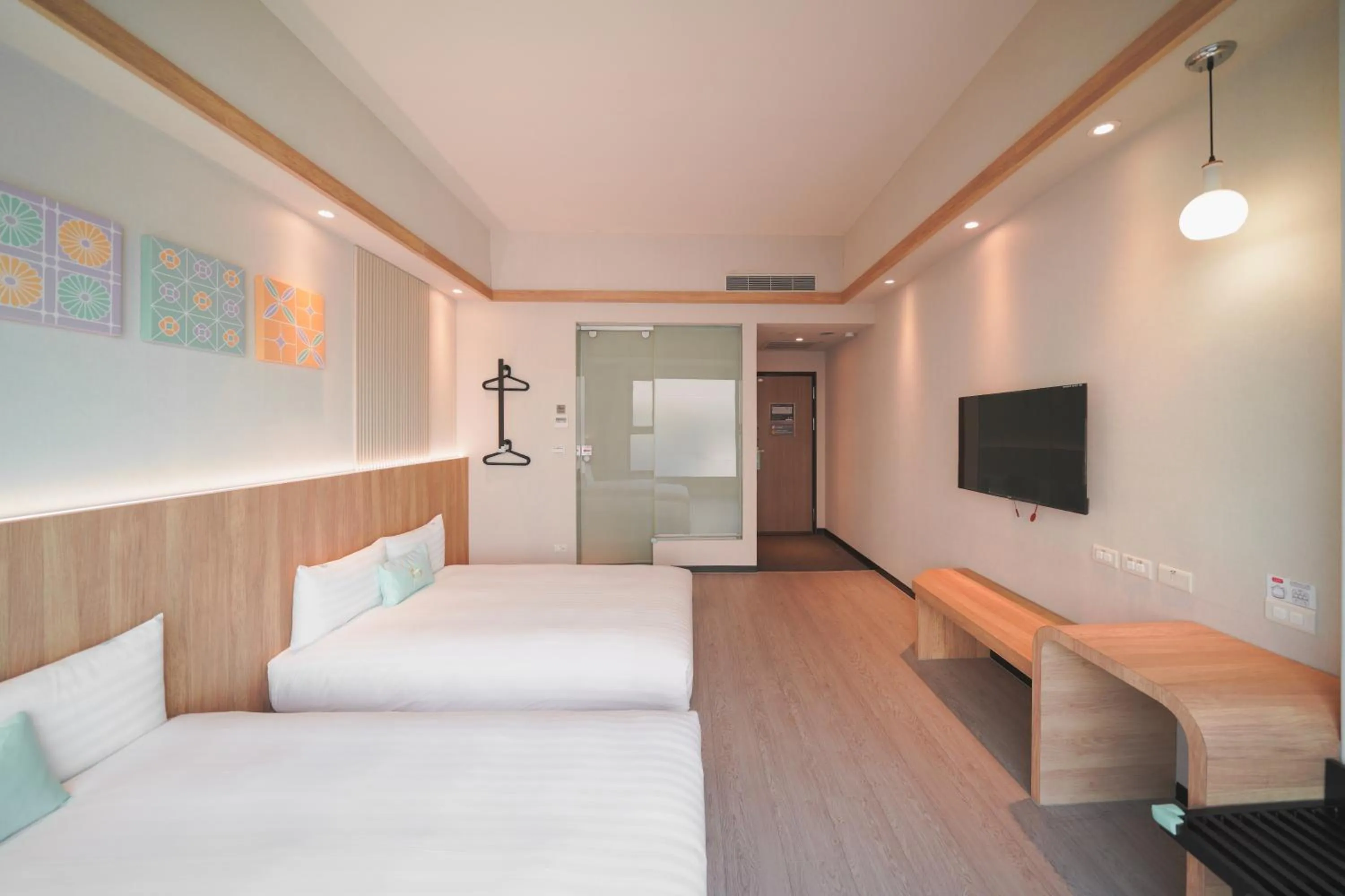 Photo of the whole room, Bed in Hotel Liyaou