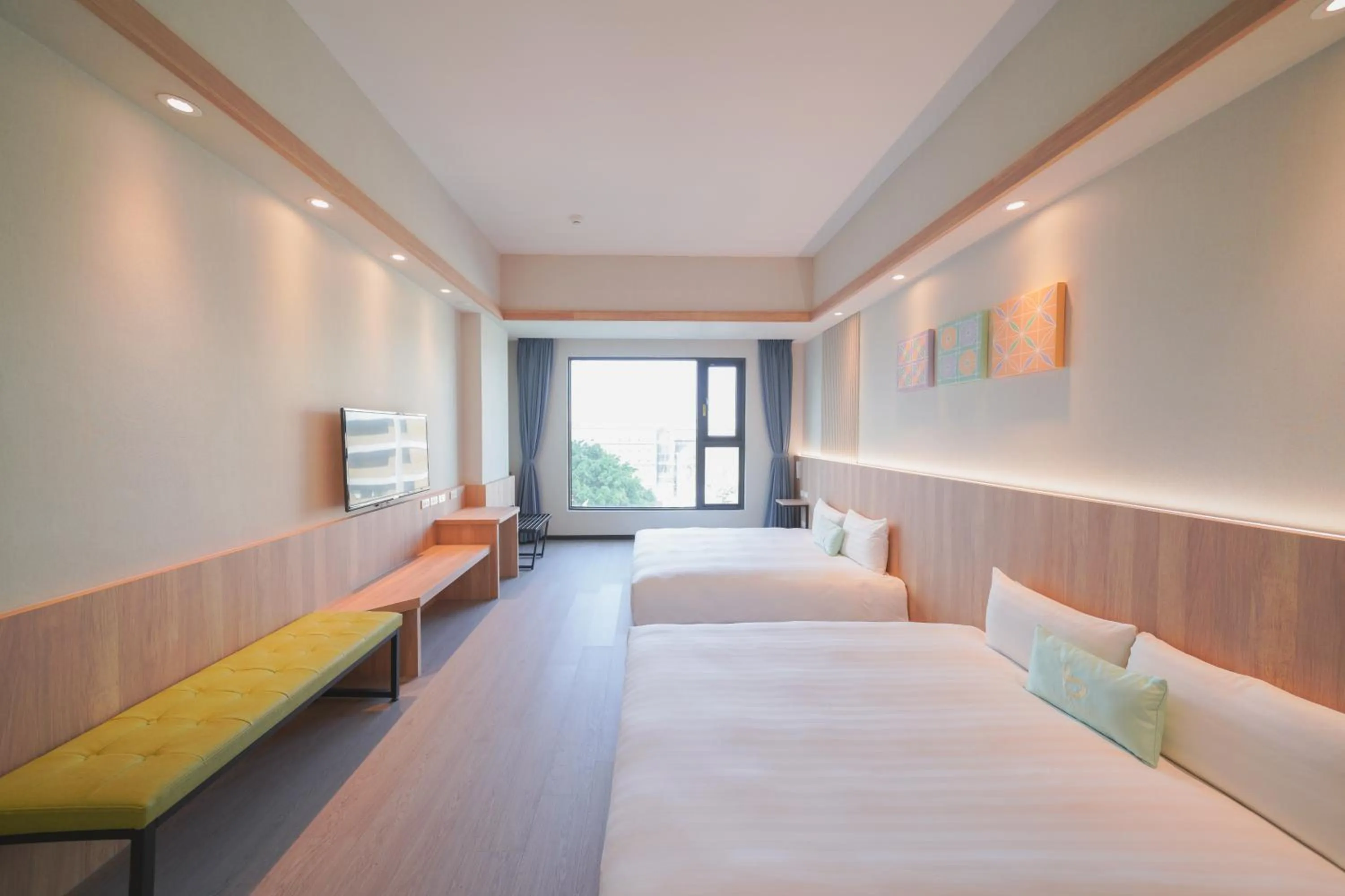 Photo of the whole room, Bed in Hotel Liyaou