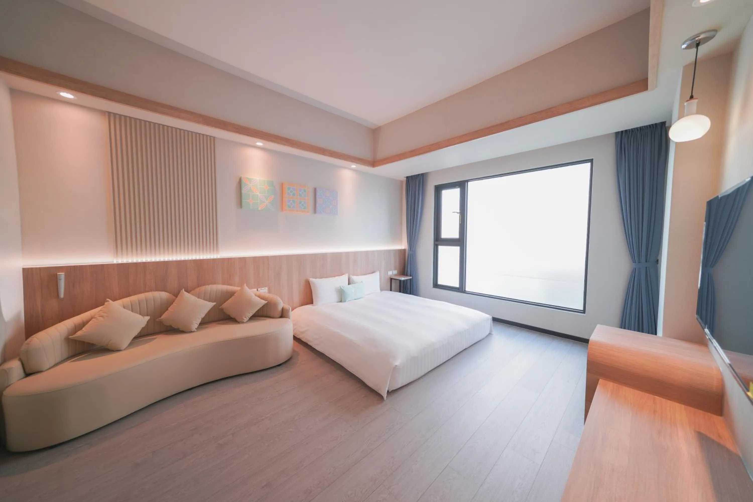 Photo of the whole room, Bed in Hotel Liyaou