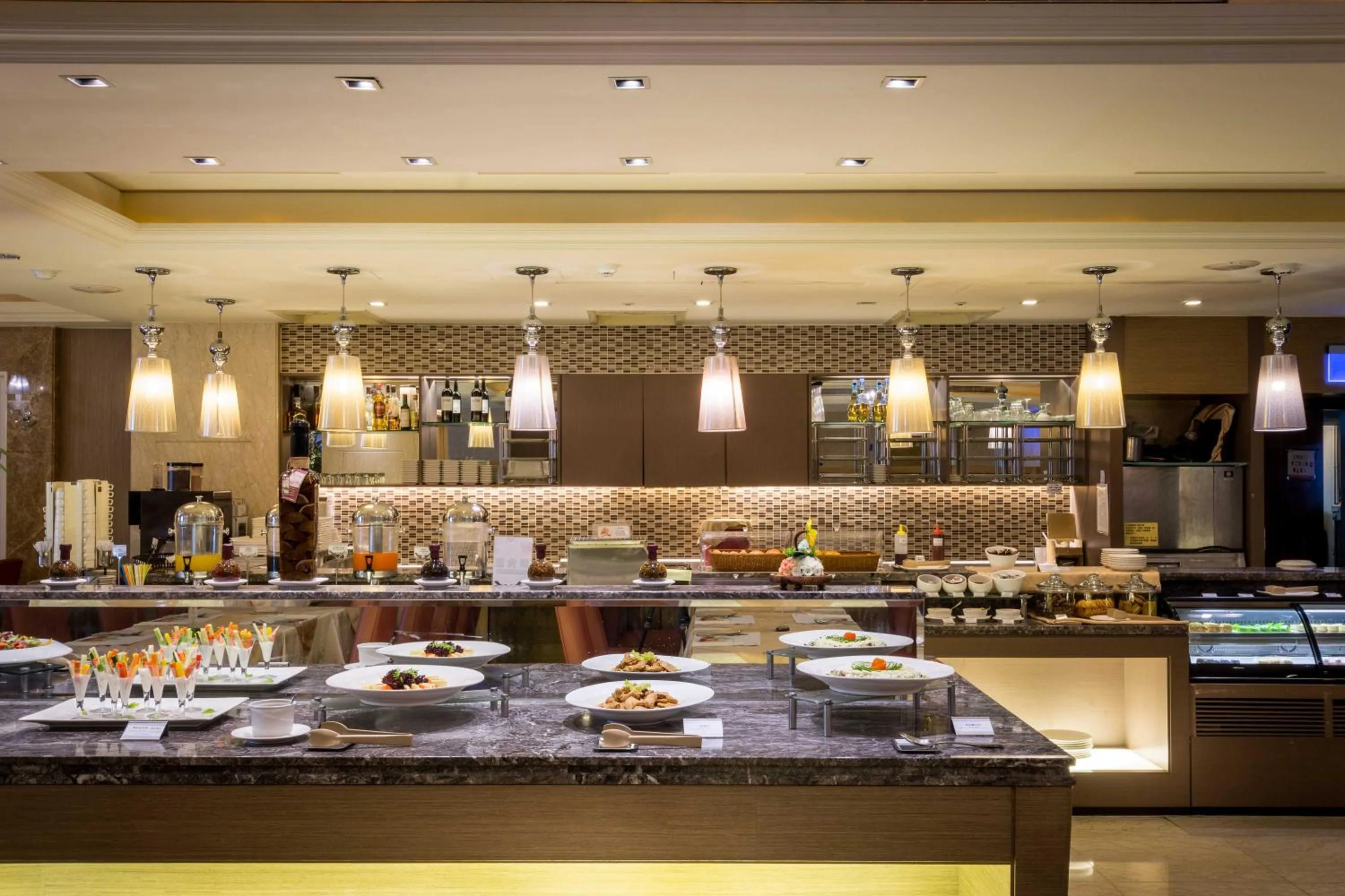 Restaurant/places to eat in Grand View Hotel