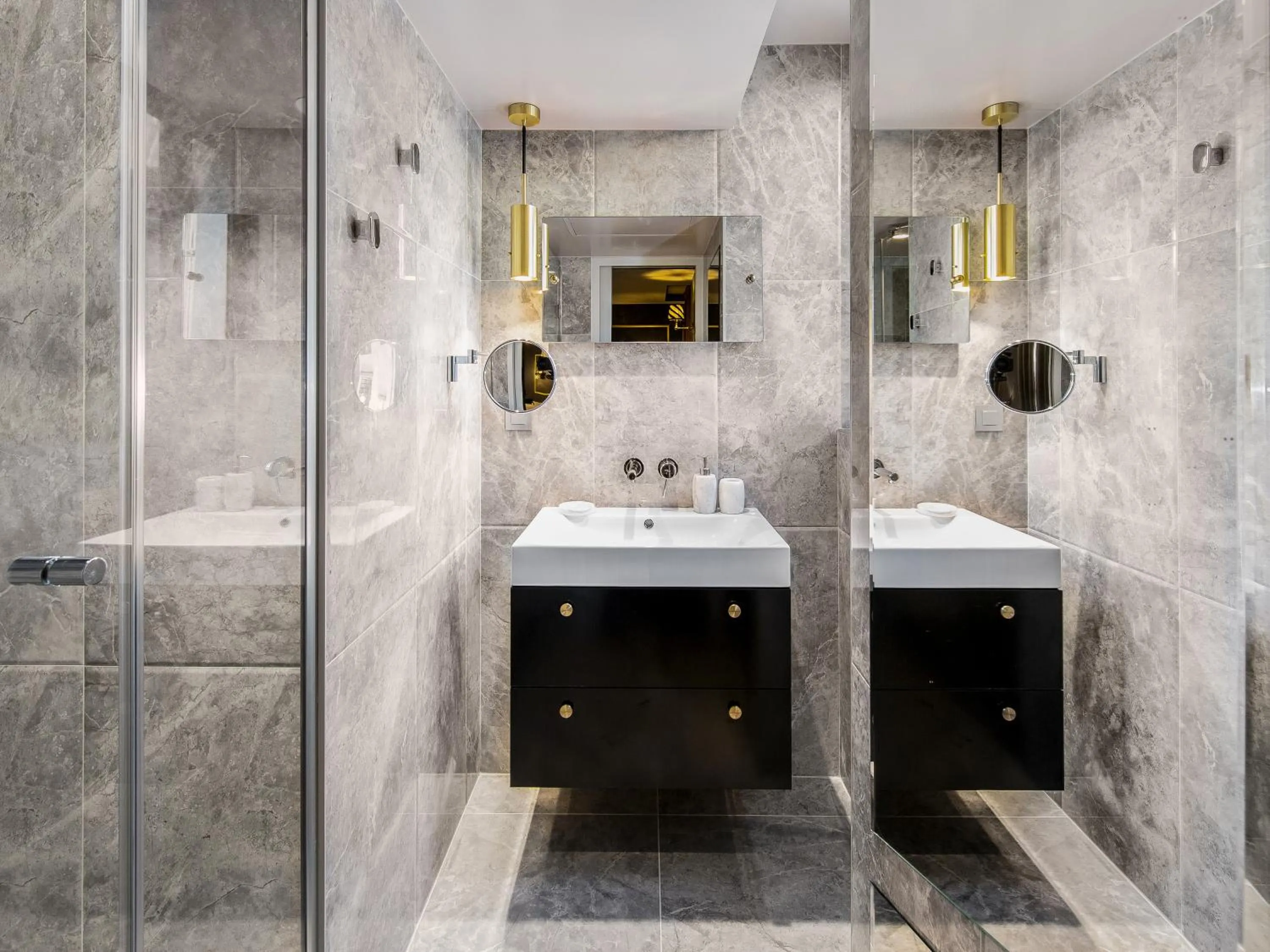 Bathroom in Snob Hotel