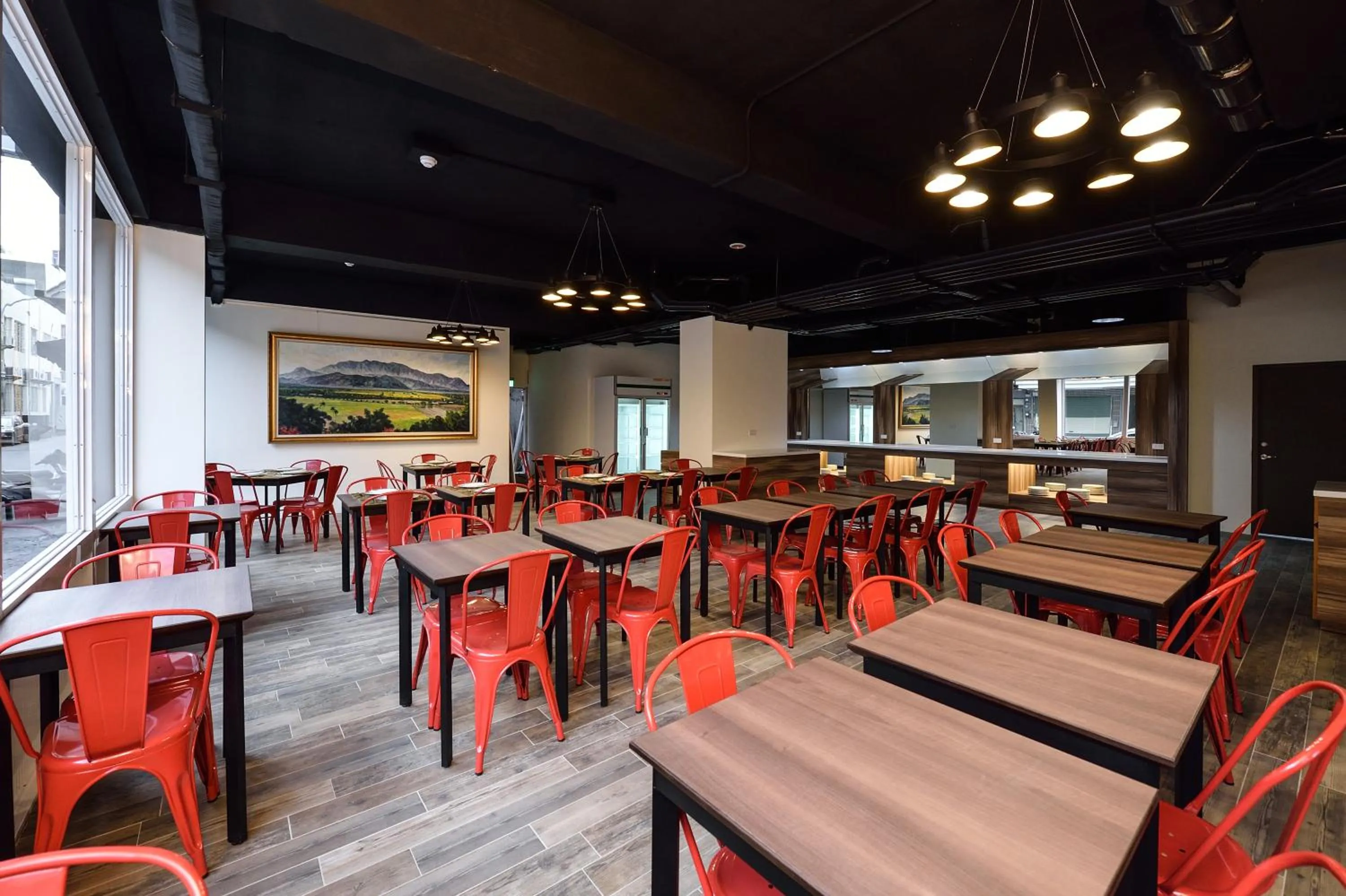 Restaurant/places to eat in Home Rest Hotel