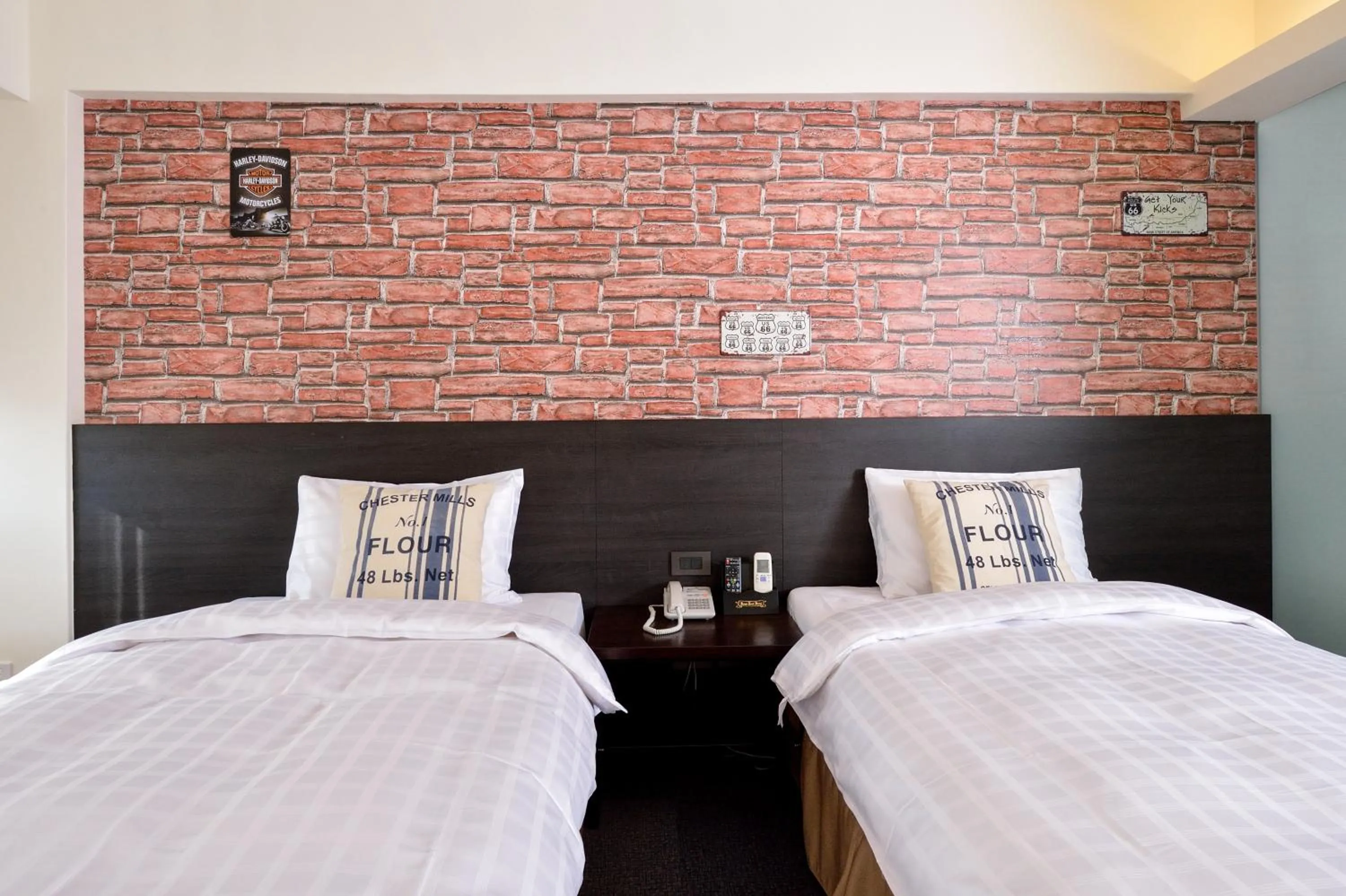 Bedroom, Bed in Home Rest Hotel