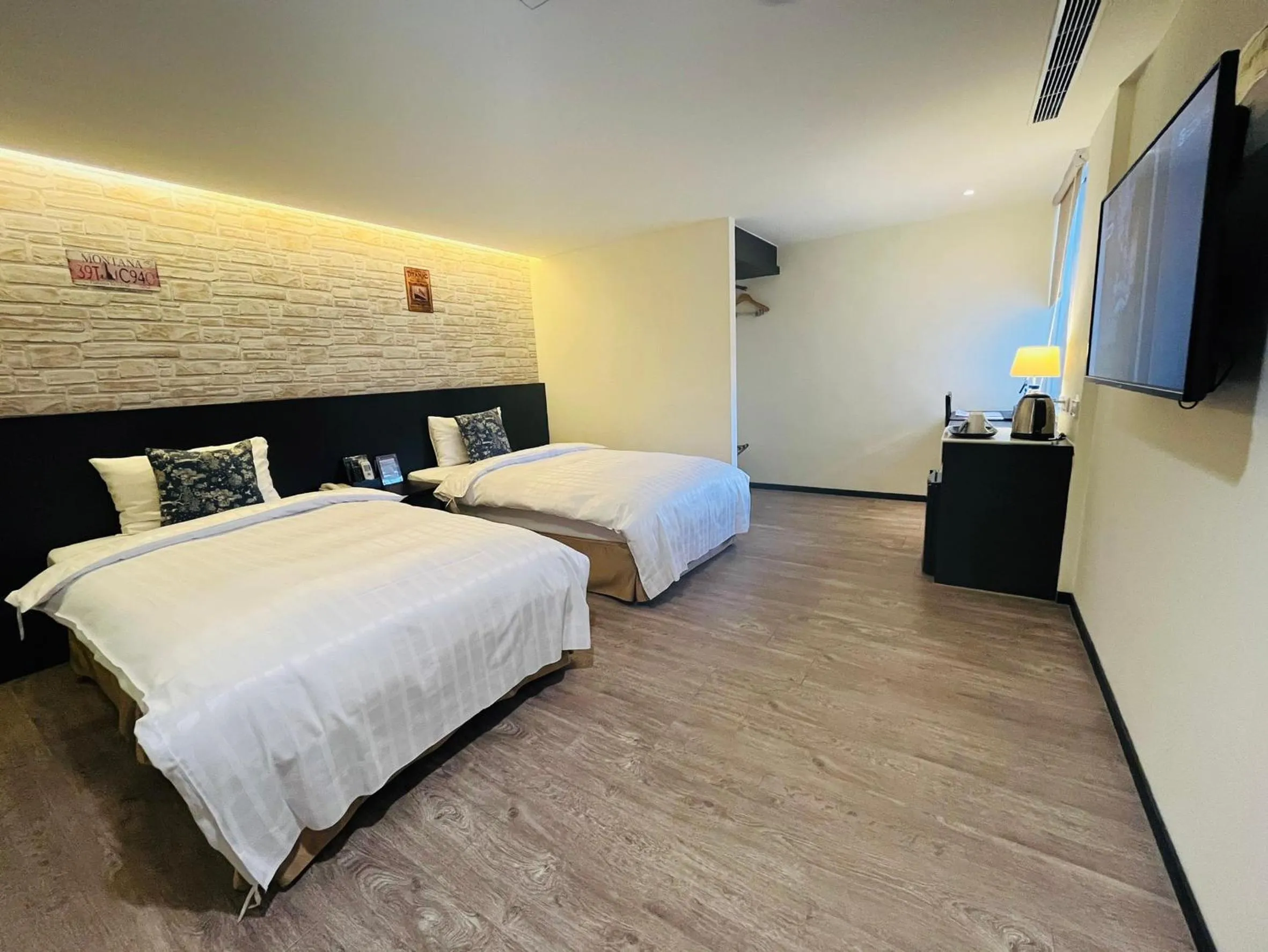 Bedroom, Bed in Home Rest Hotel