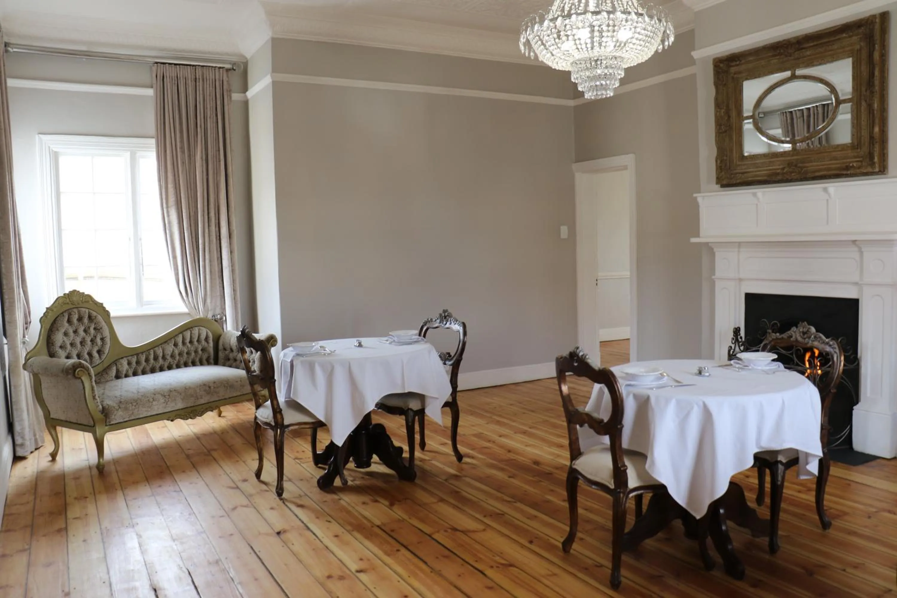 Food and drinks in The Kingsman boutique Hotel