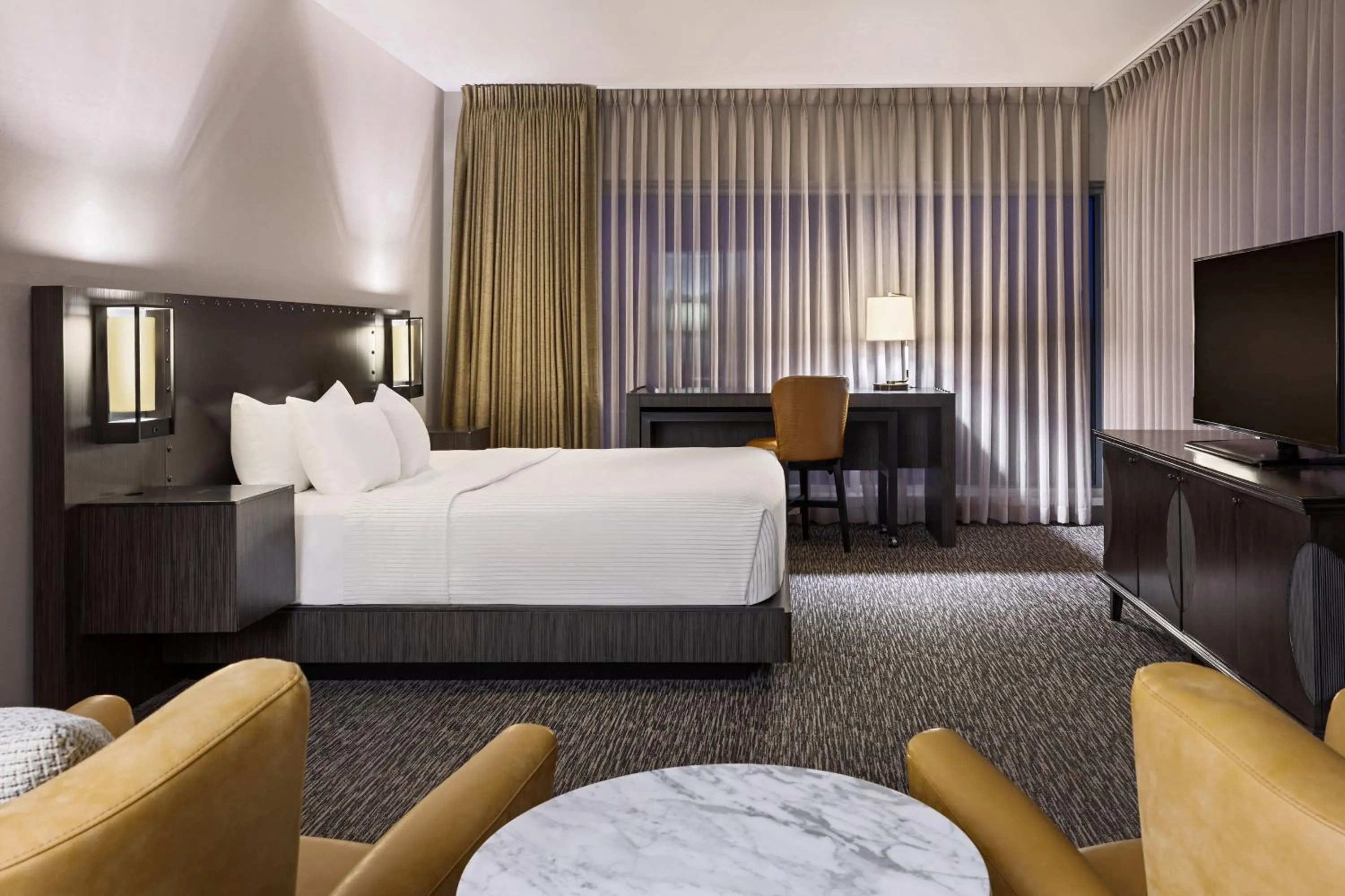 Photo of the whole room, Bed in The Elmore Hotel, DFW Southlake, a Tribute Portfolio Hotel