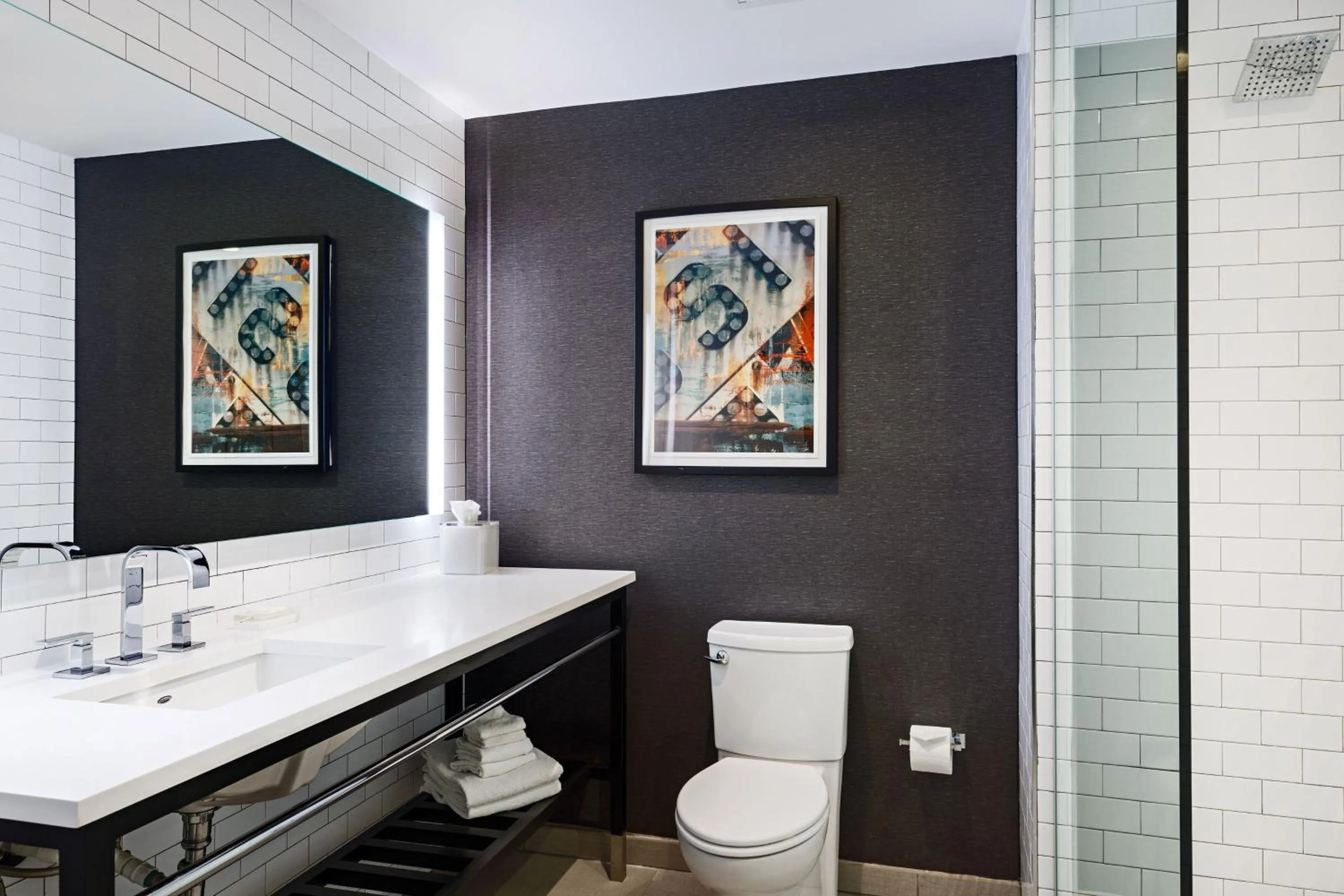 Bathroom in The Elmore Hotel, DFW Southlake, a Tribute Portfolio Hotel