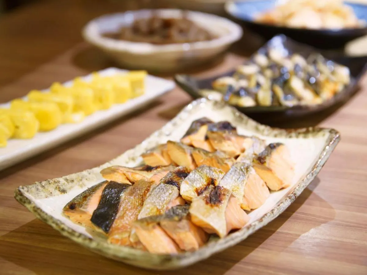 Restaurant/places to eat in Hotel Sakura Suite Osaka Juso