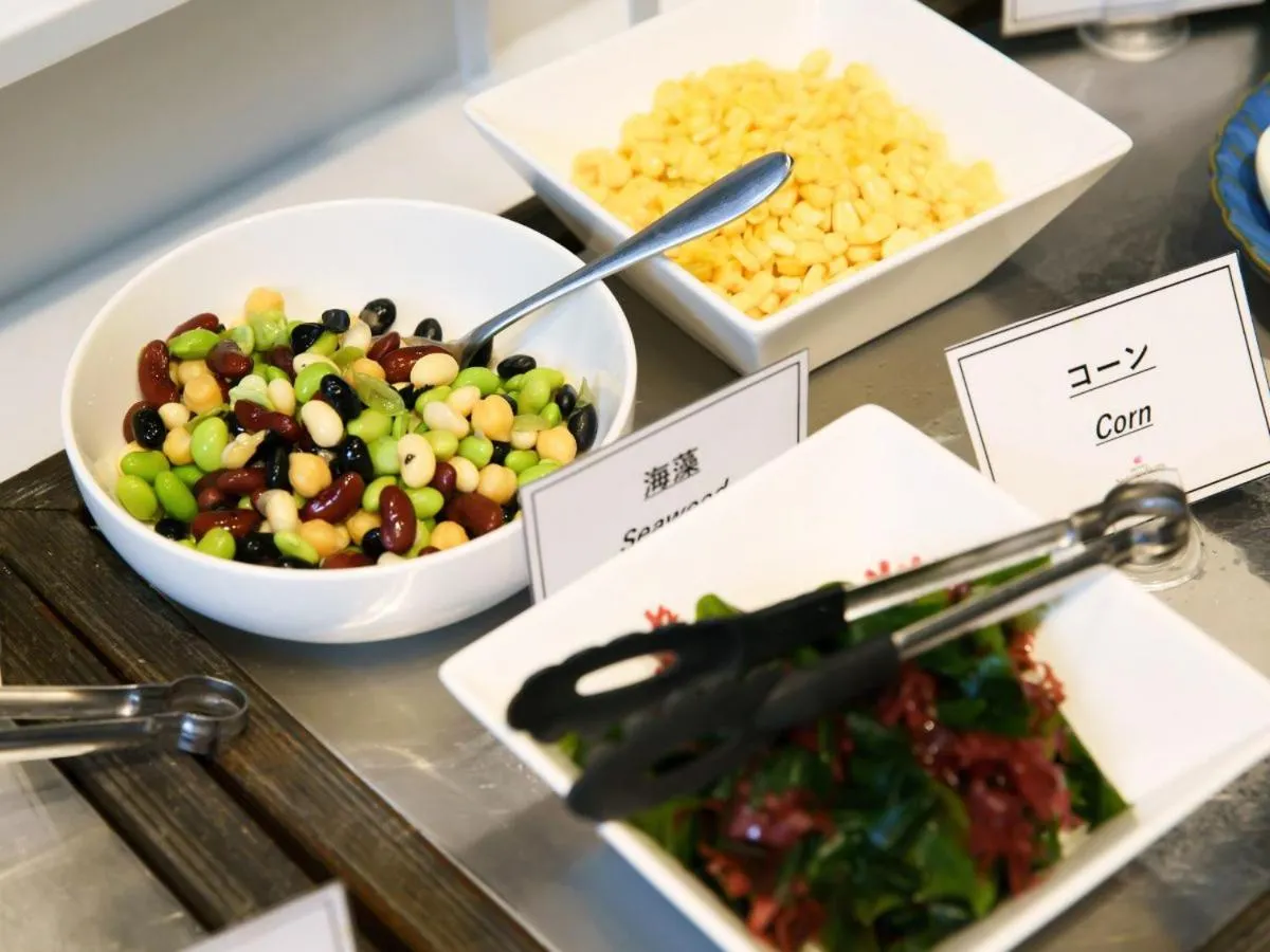 Restaurant/places to eat in Hotel Sakura Suite Osaka Juso