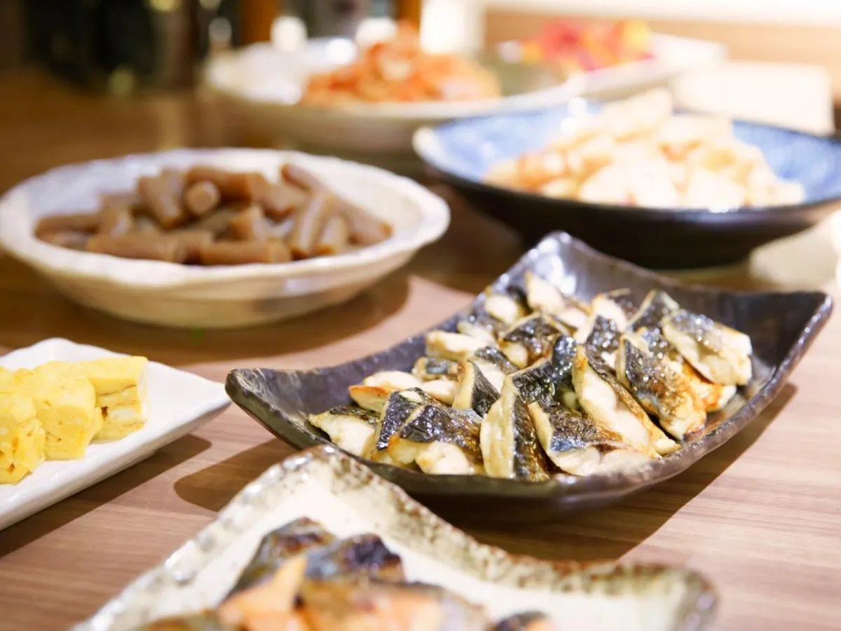 Restaurant/places to eat in Hotel Sakura Suite Osaka Juso