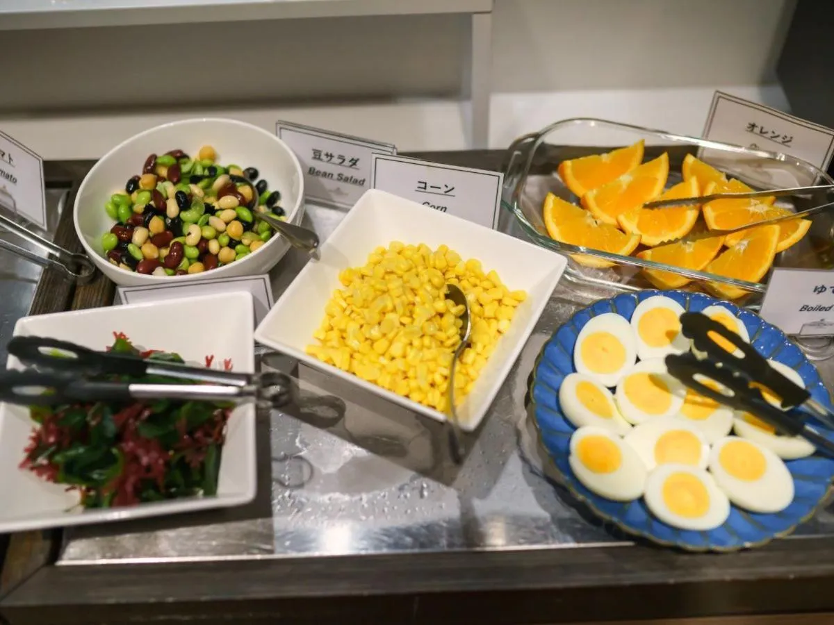 Restaurant/places to eat in Hotel Sakura Suite Osaka Juso