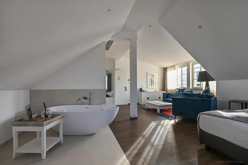 Bed in Höll am Main