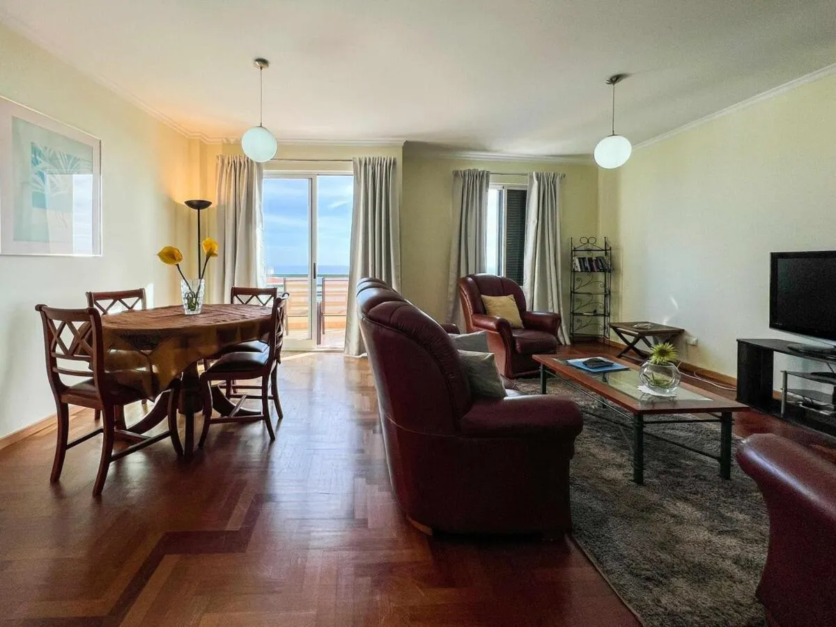 Garajau Terrace - Amazing Views of Garajau Town