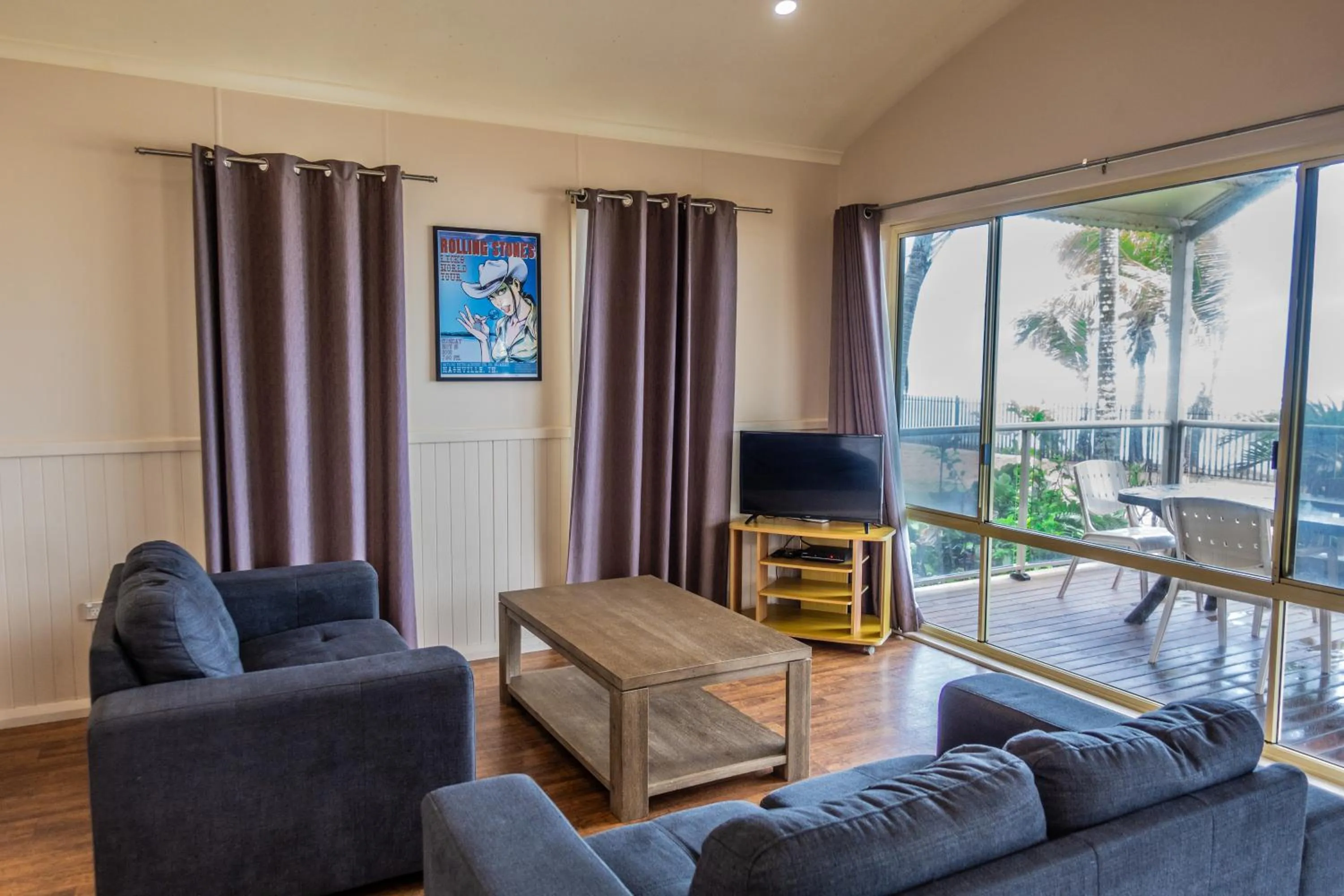 TV and multimedia in Tasman Holiday Parks - Rollingstone