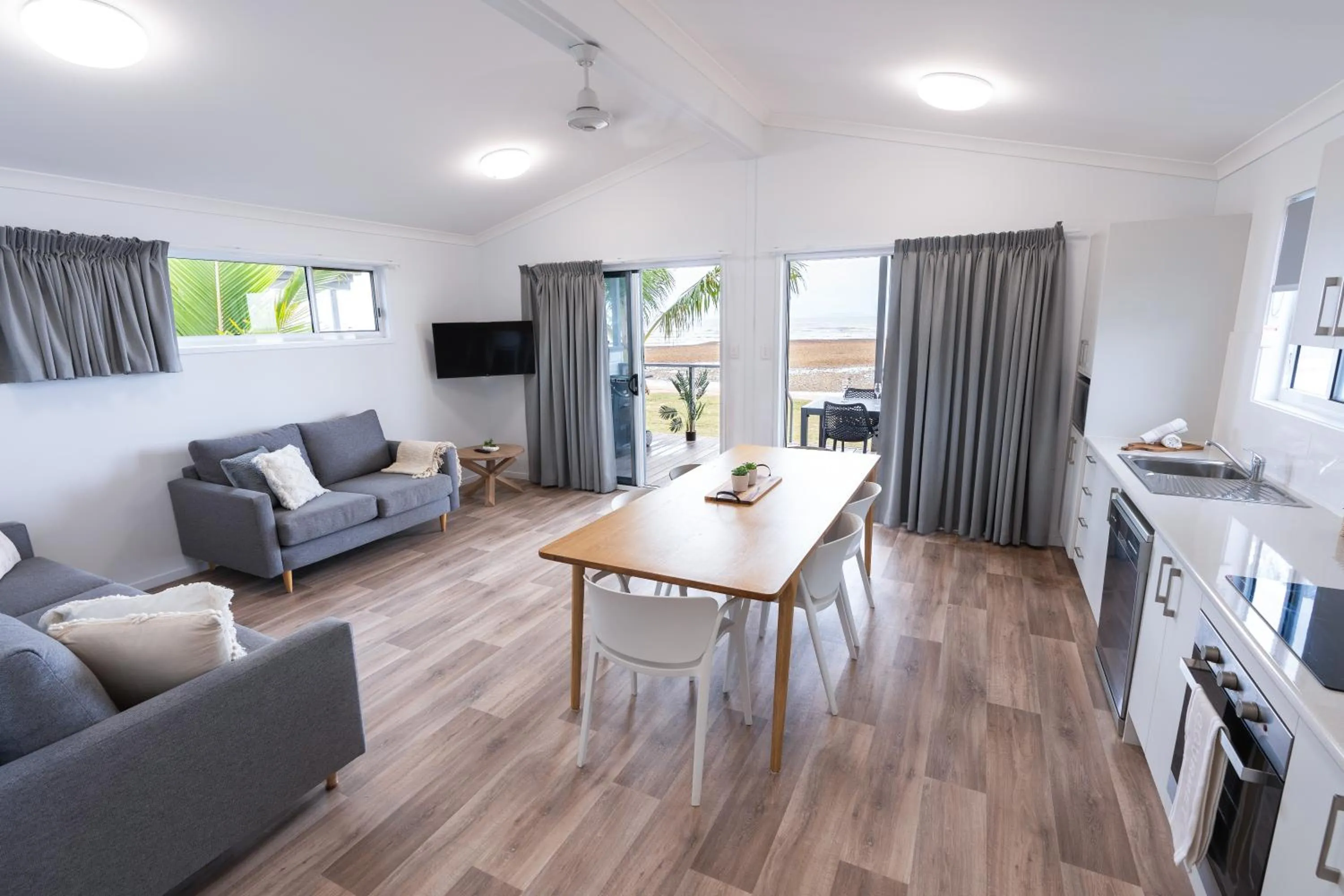 TV and multimedia in Tasman Holiday Parks - Rollingstone