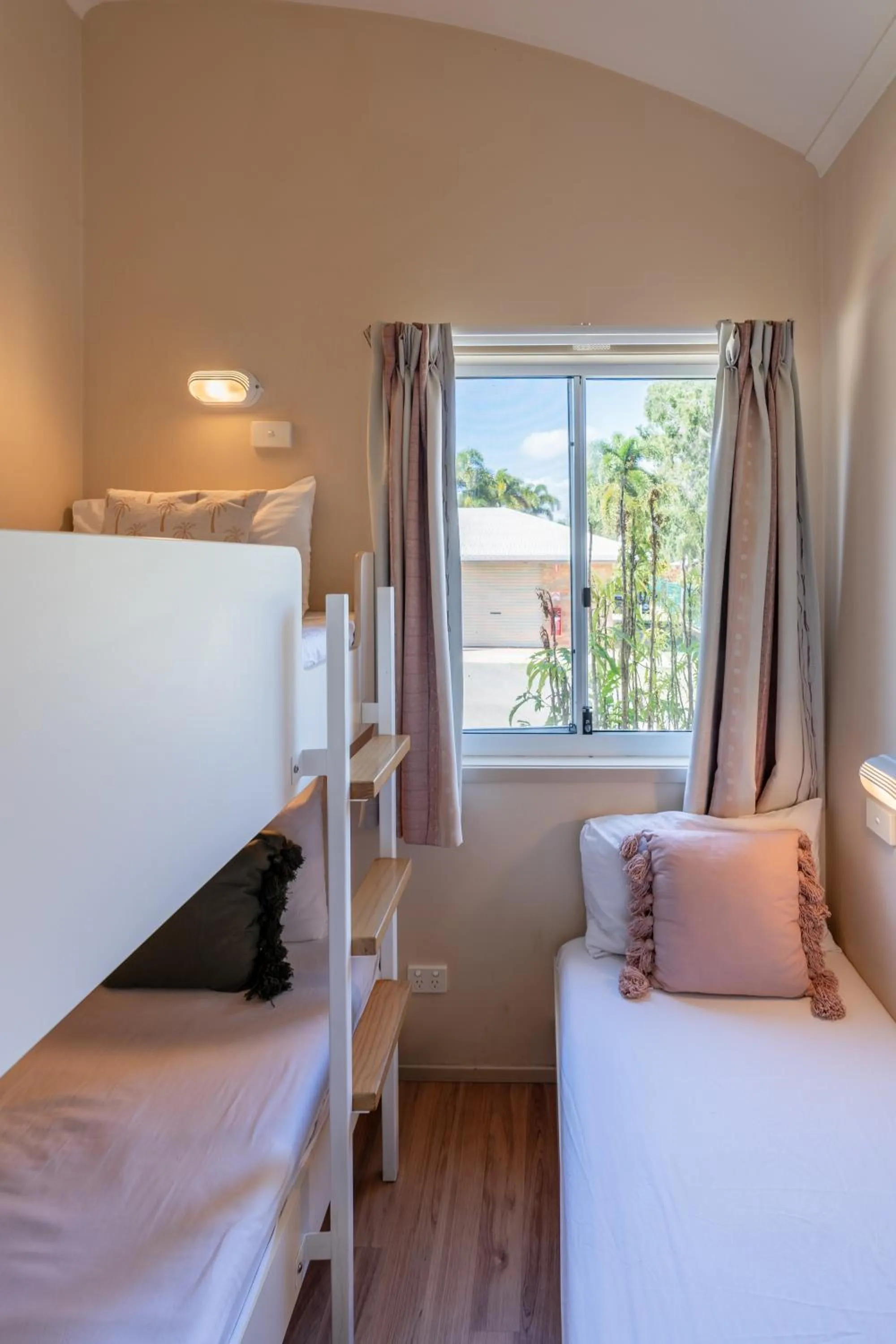 Bed in Tasman Holiday Parks - Rollingstone