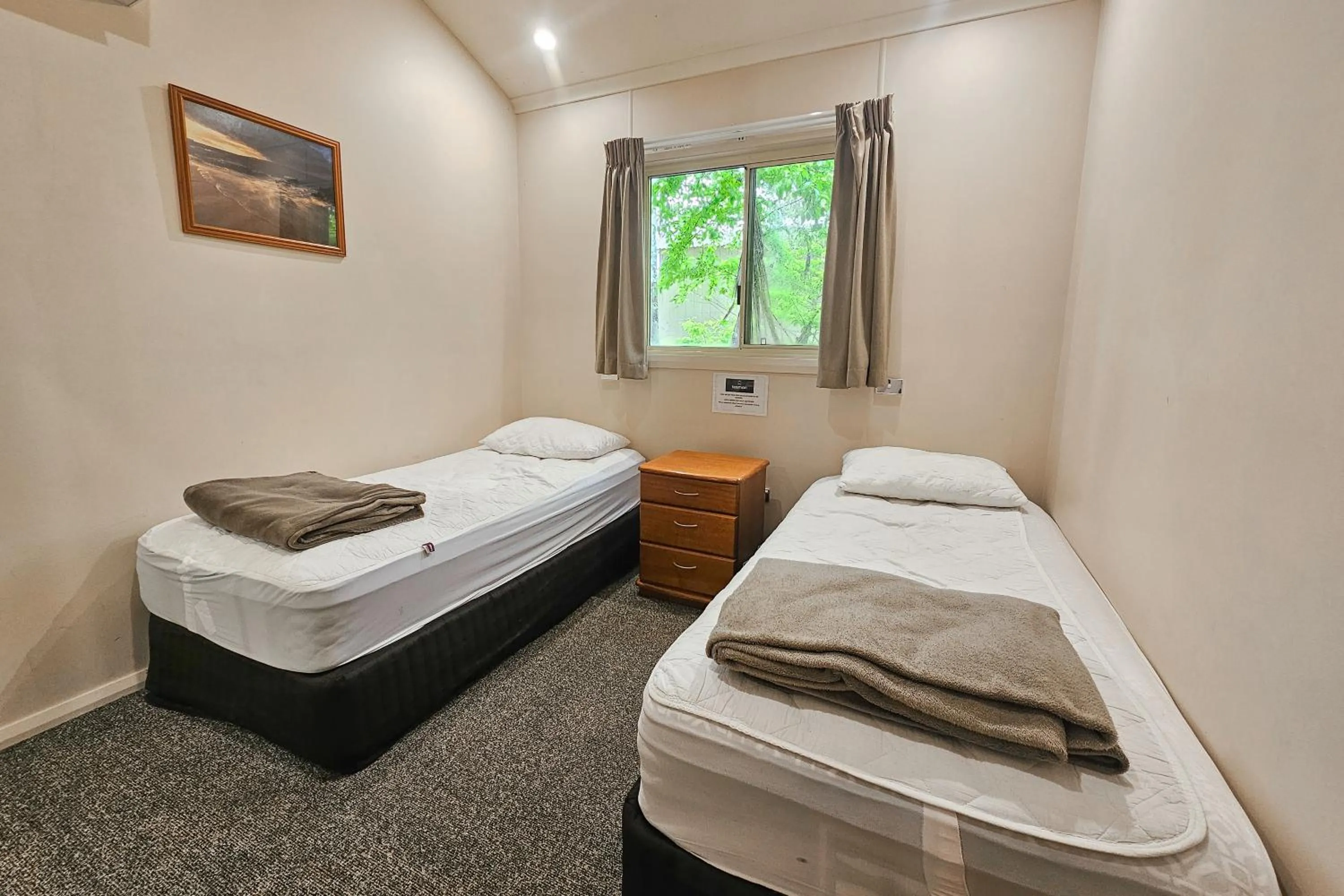 Bed in Tasman Holiday Parks - Rollingstone