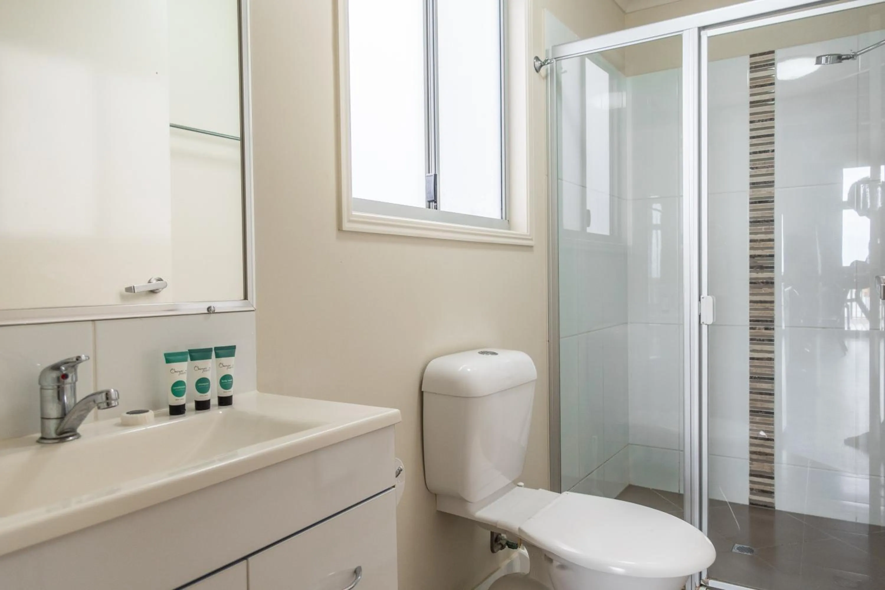 Shower in Tasman Holiday Parks - Rollingstone