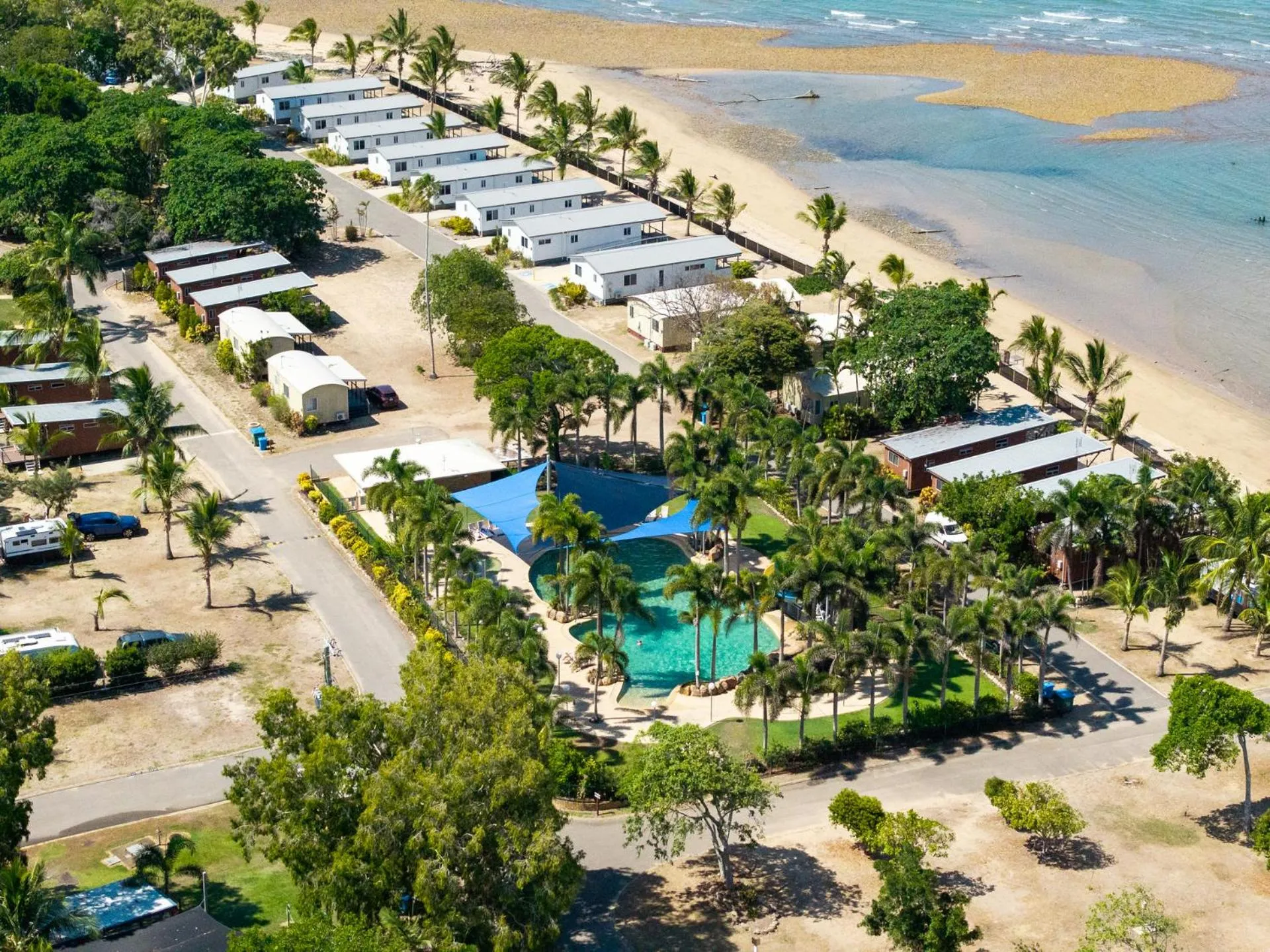 Swimming pool in Tasman Holiday Parks - Rollingstone