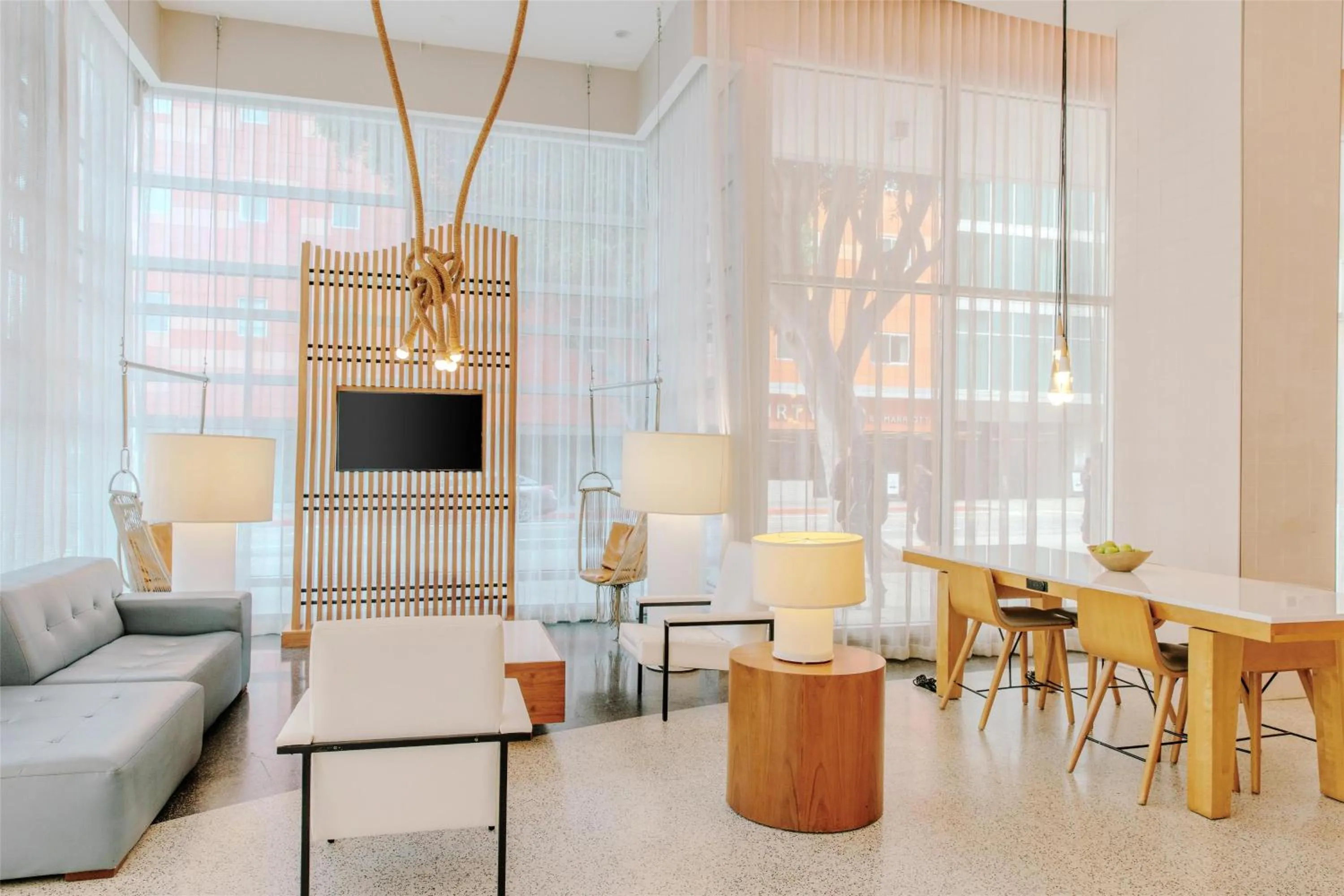 Lobby or reception in Hampton Inn & Suites Santa Monica