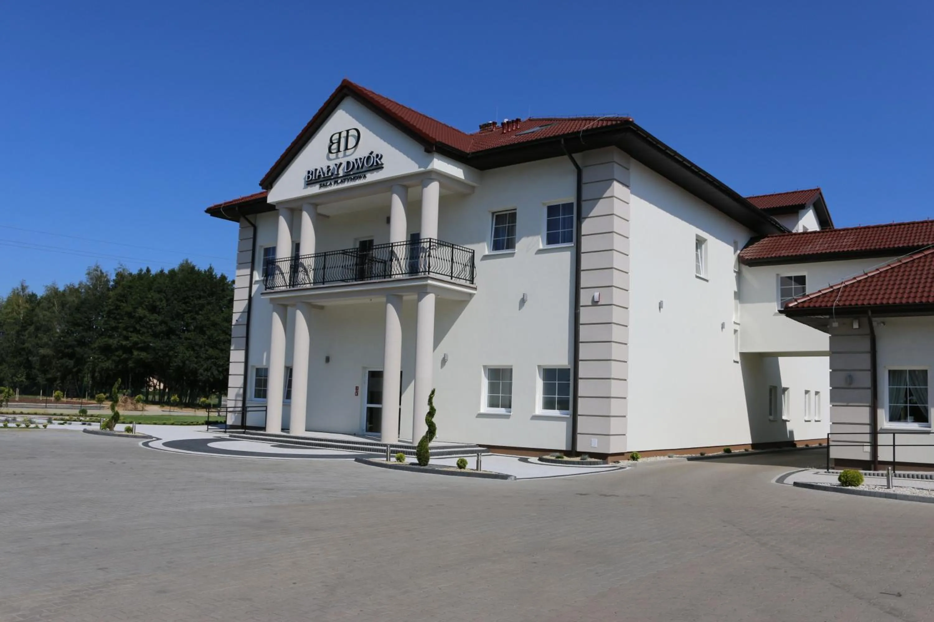 Property building in Biały Dwór