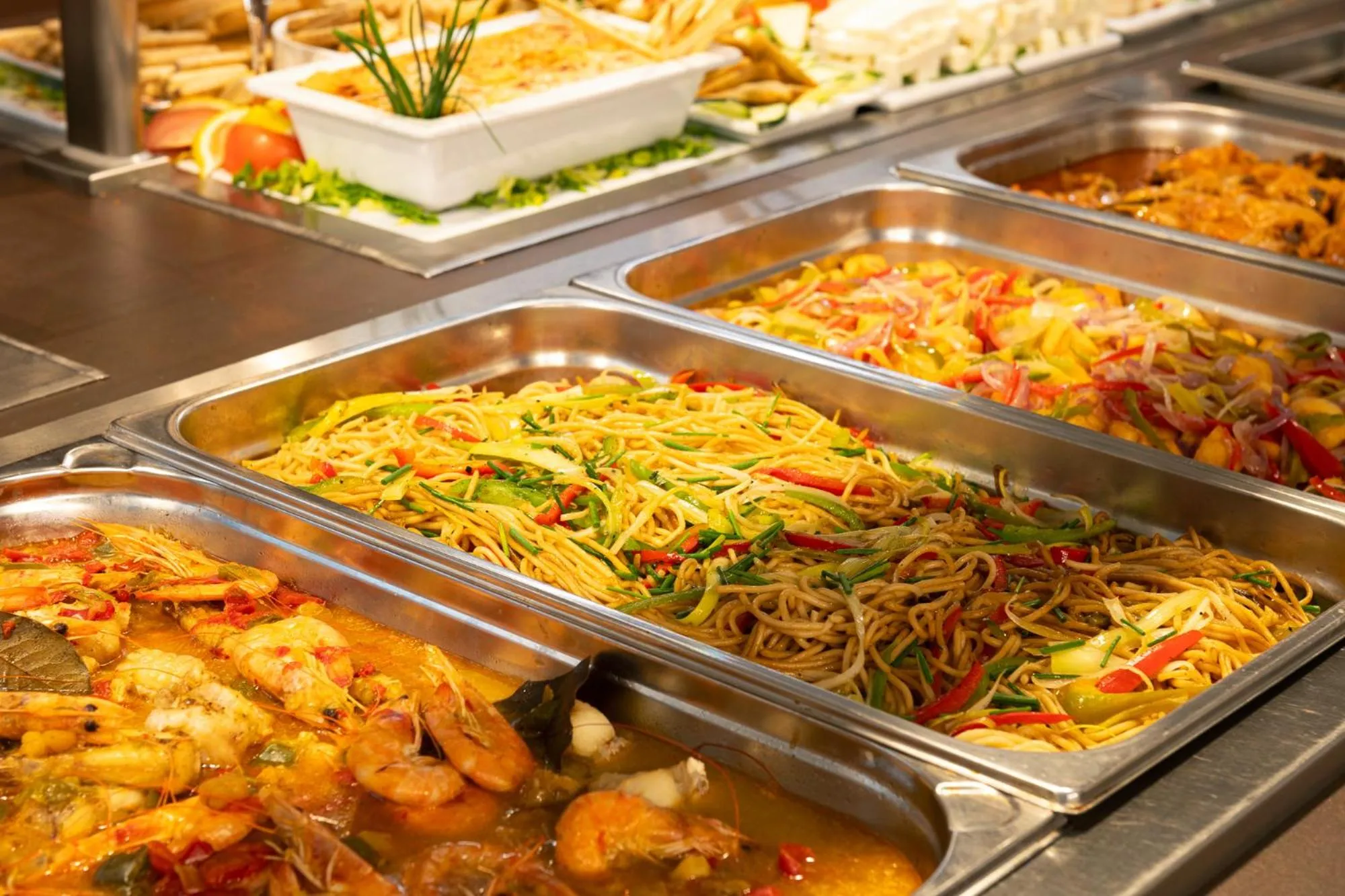 Restaurant/places to eat in Route Active Hotel