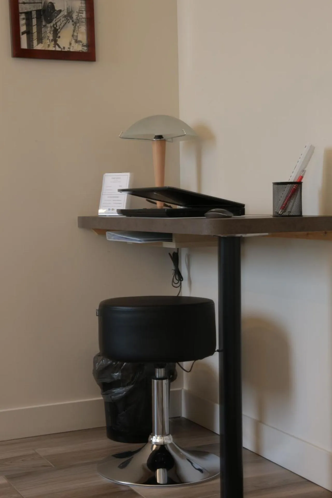 Seating area in Maison Cube