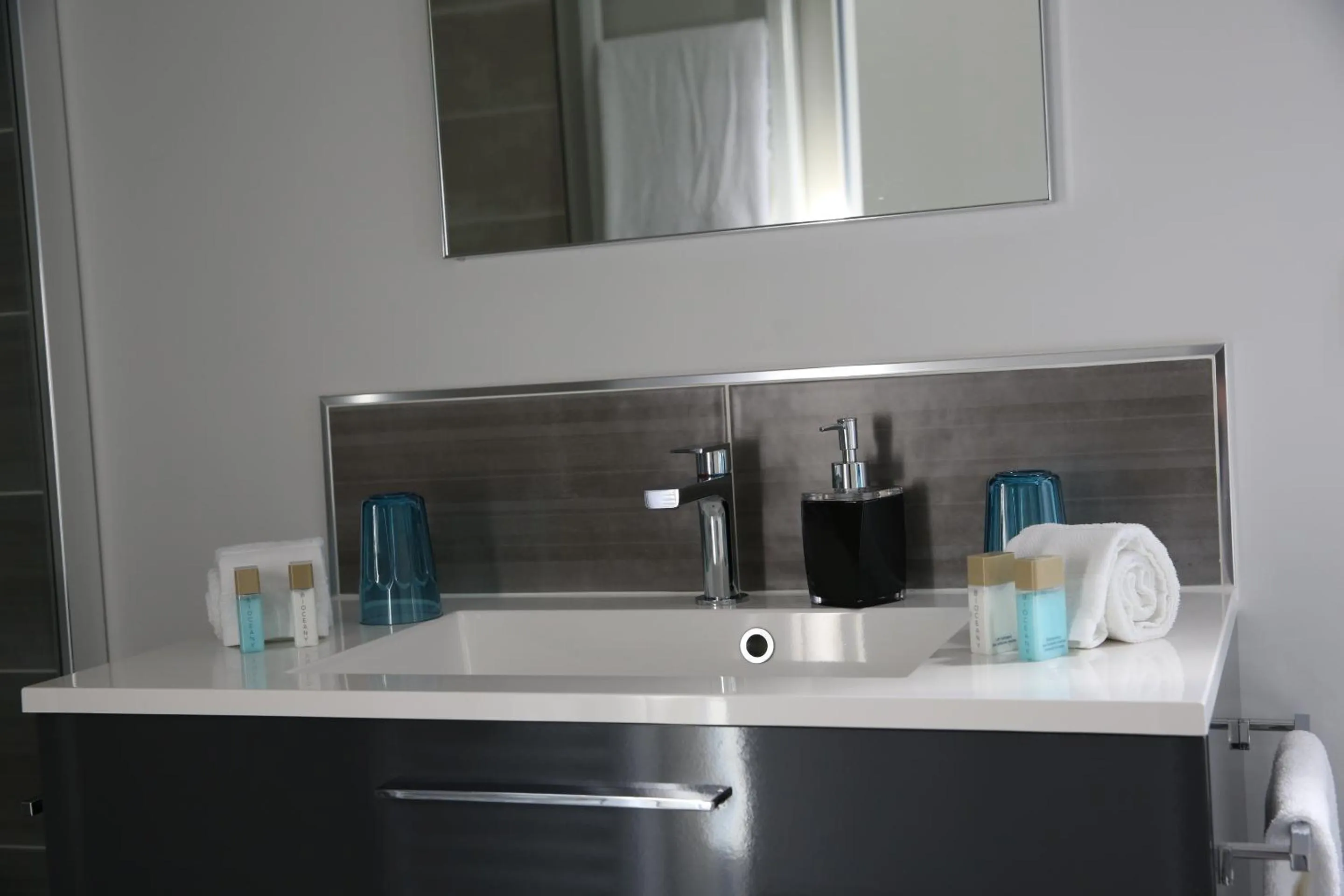 Bathroom in Maison Cube