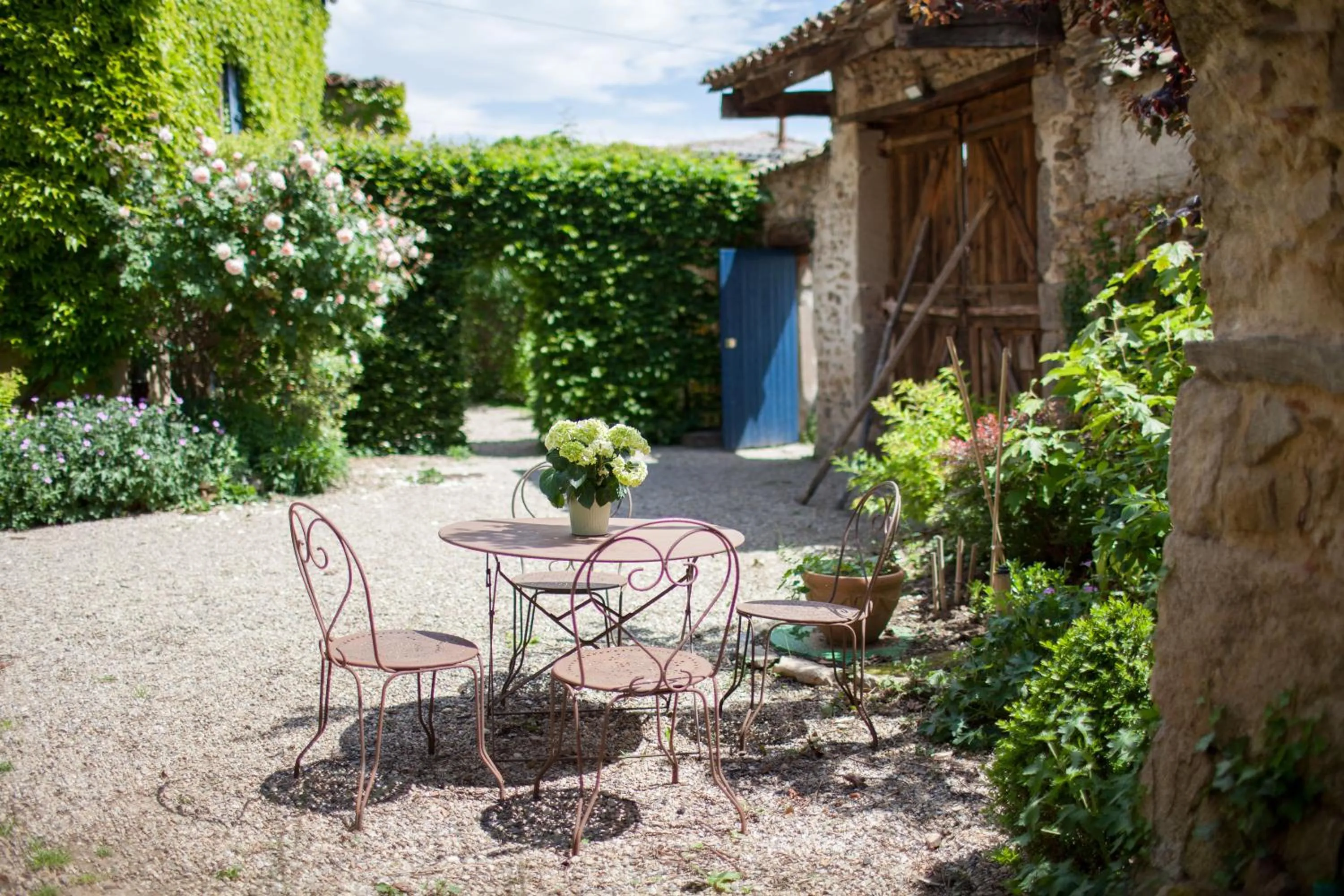 Property building in Le Clos Du Perret