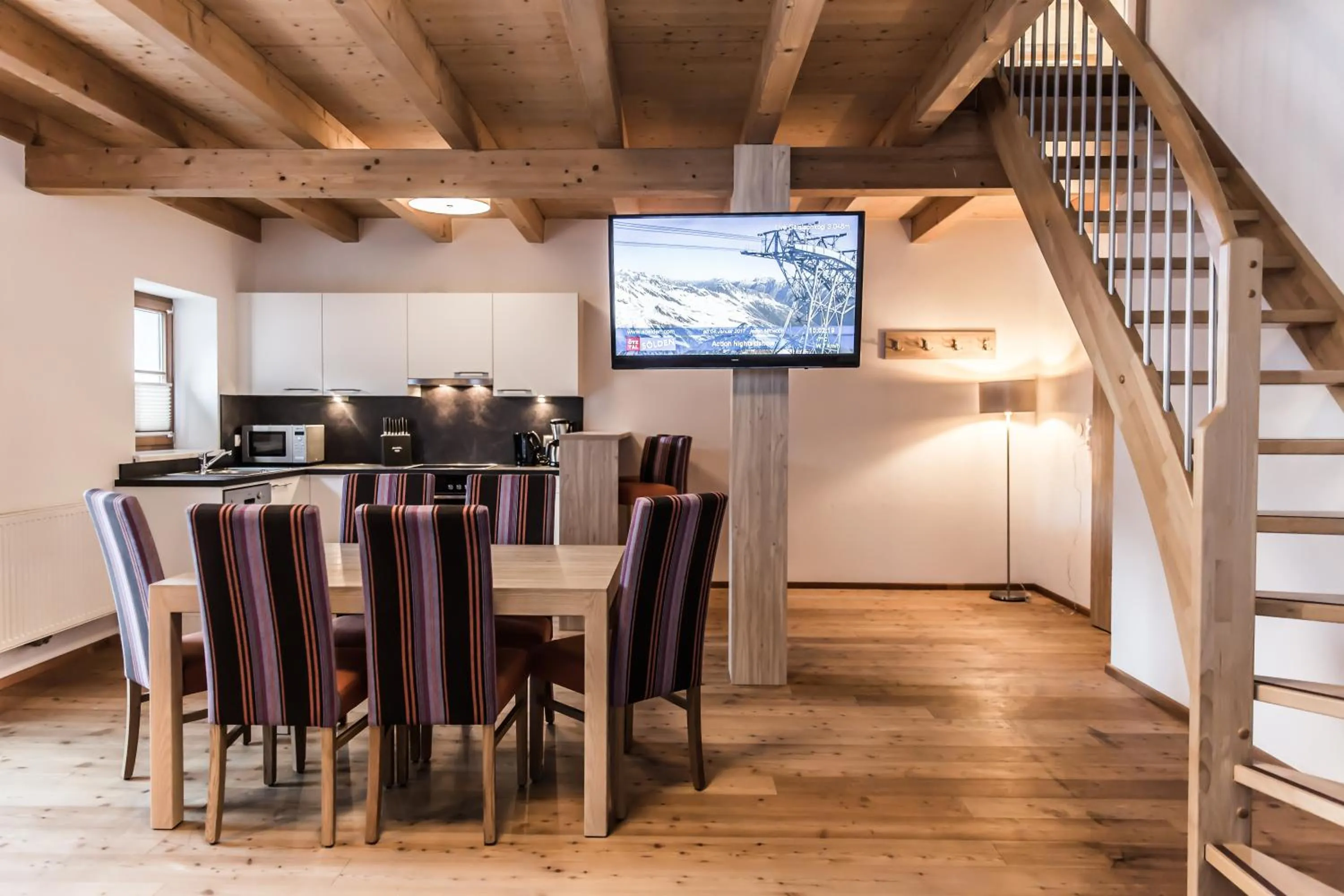 Kitchen or kitchenette in A Casa Smaragd Appartements