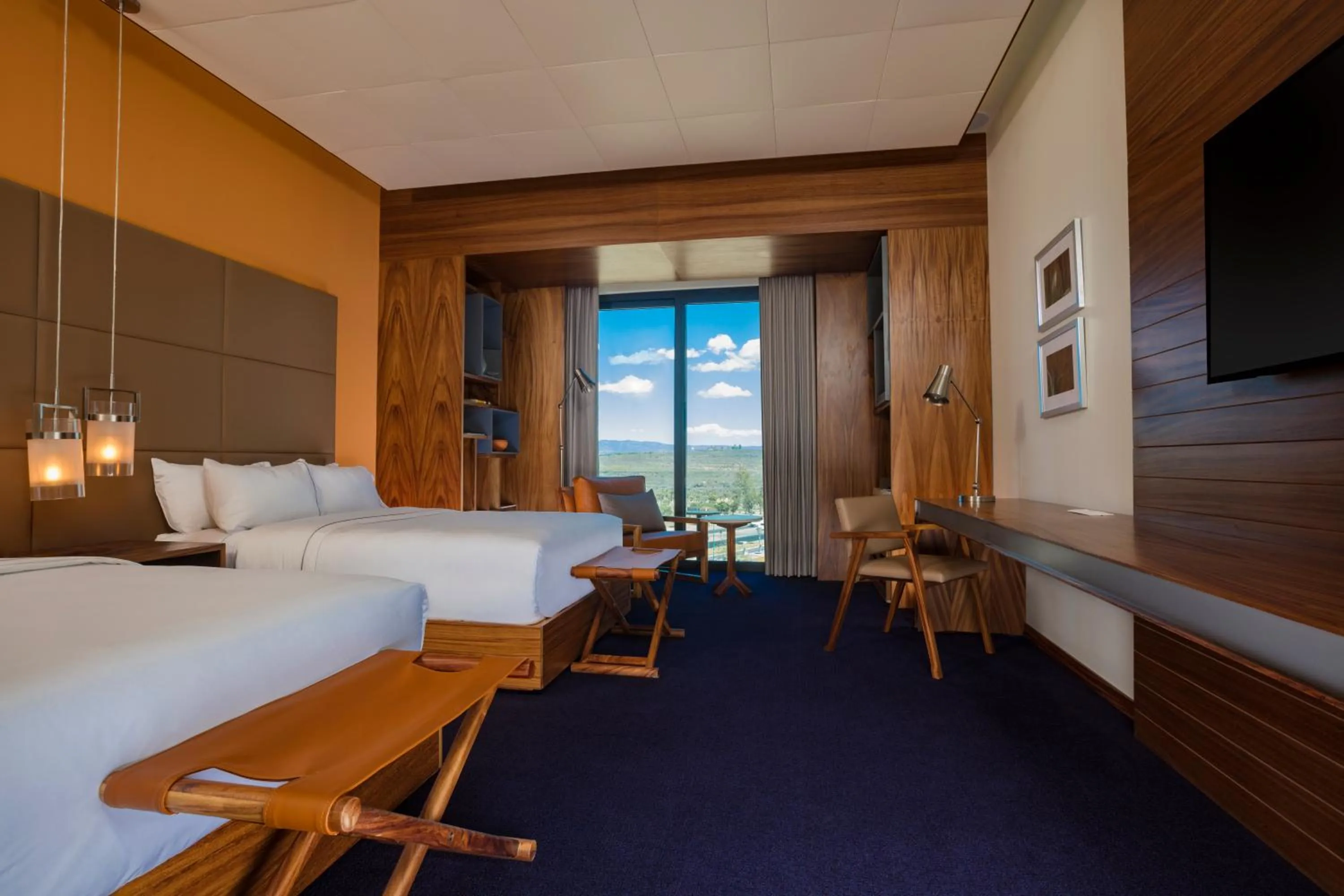 Photo of the whole room, Bed in Hyatt Centric Campestre Leon