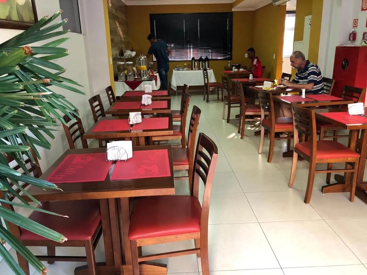 Restaurant/places to eat in Shafira Hotel