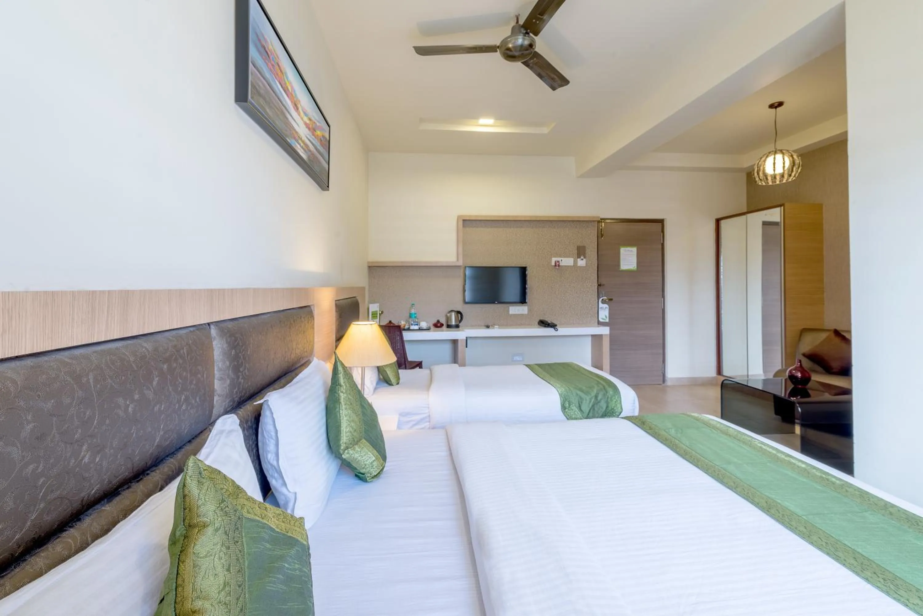 Bedroom, Bed in Treebo Nestlay Airport Alandur