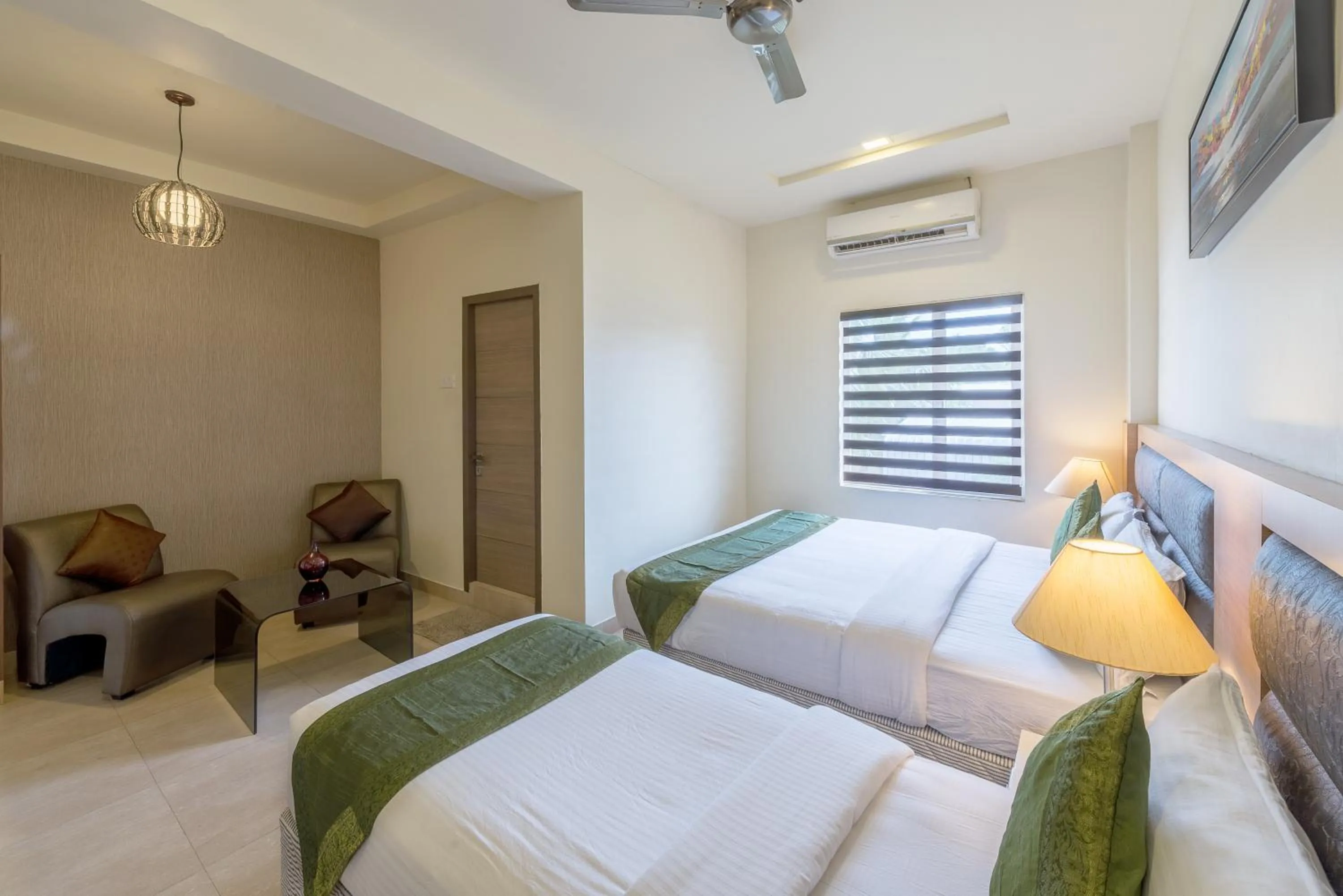 Bedroom, Bed in Treebo Nestlay Airport Alandur