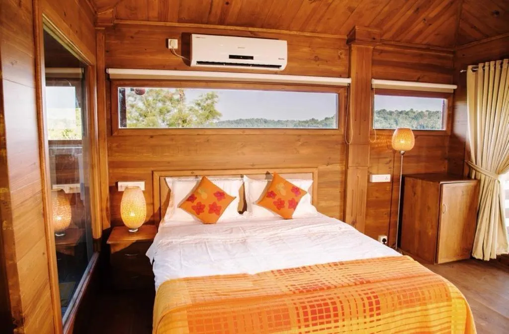 Munroe Eco Camp
