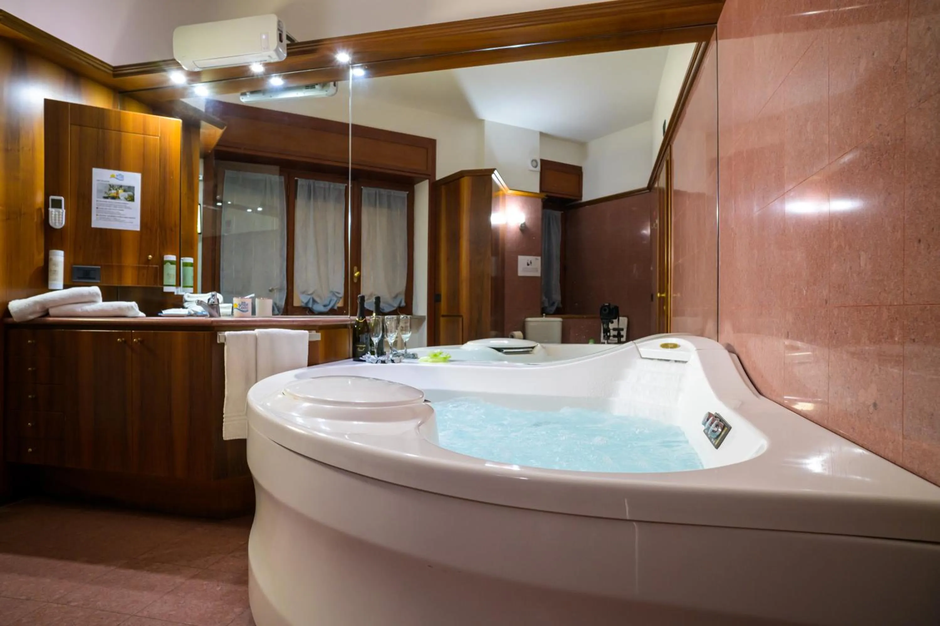 Hot Tub in B&B Amalfi Coast Salerno