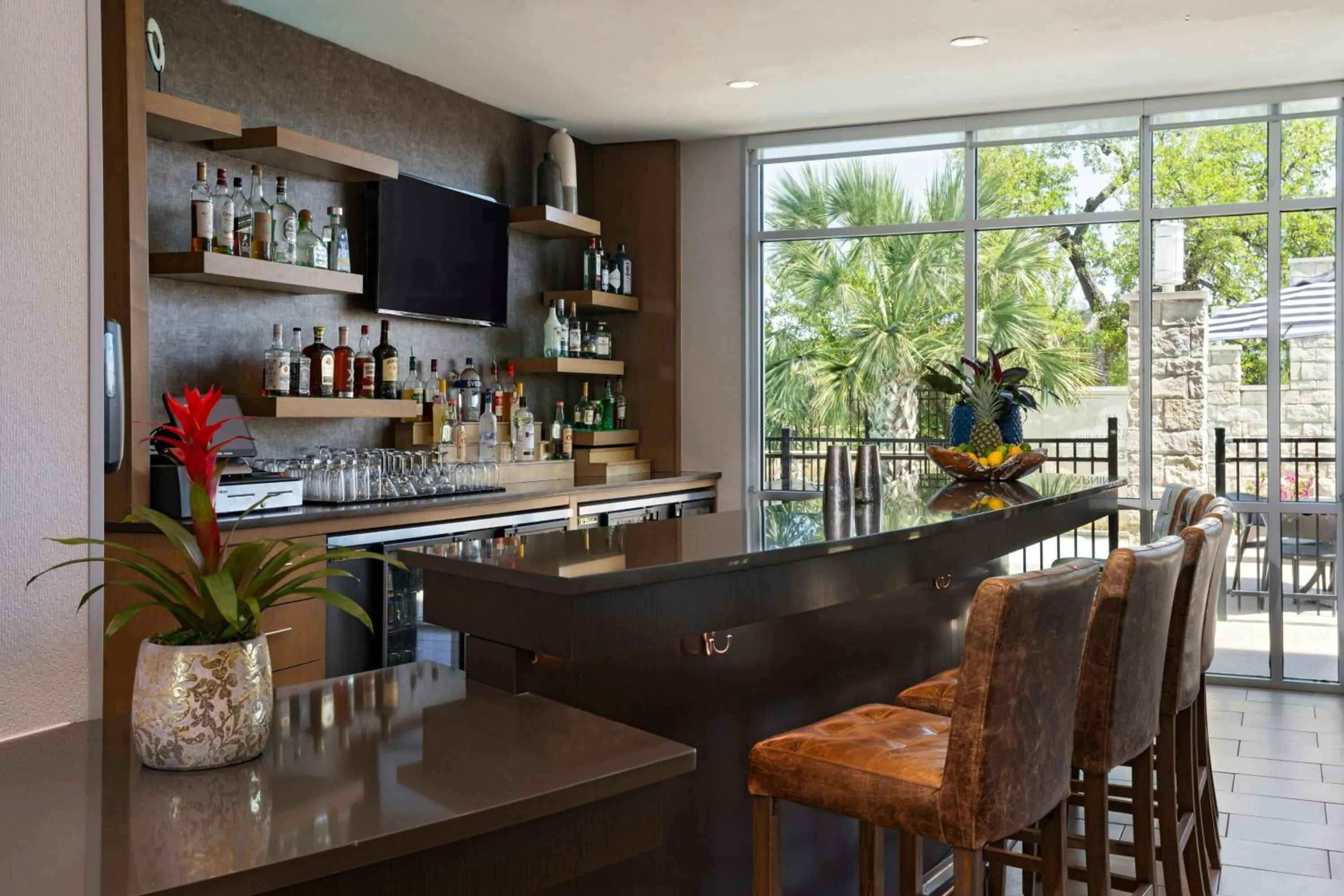 Lounge or bar in SpringHill Suites by Marriott Austin Cedar Park