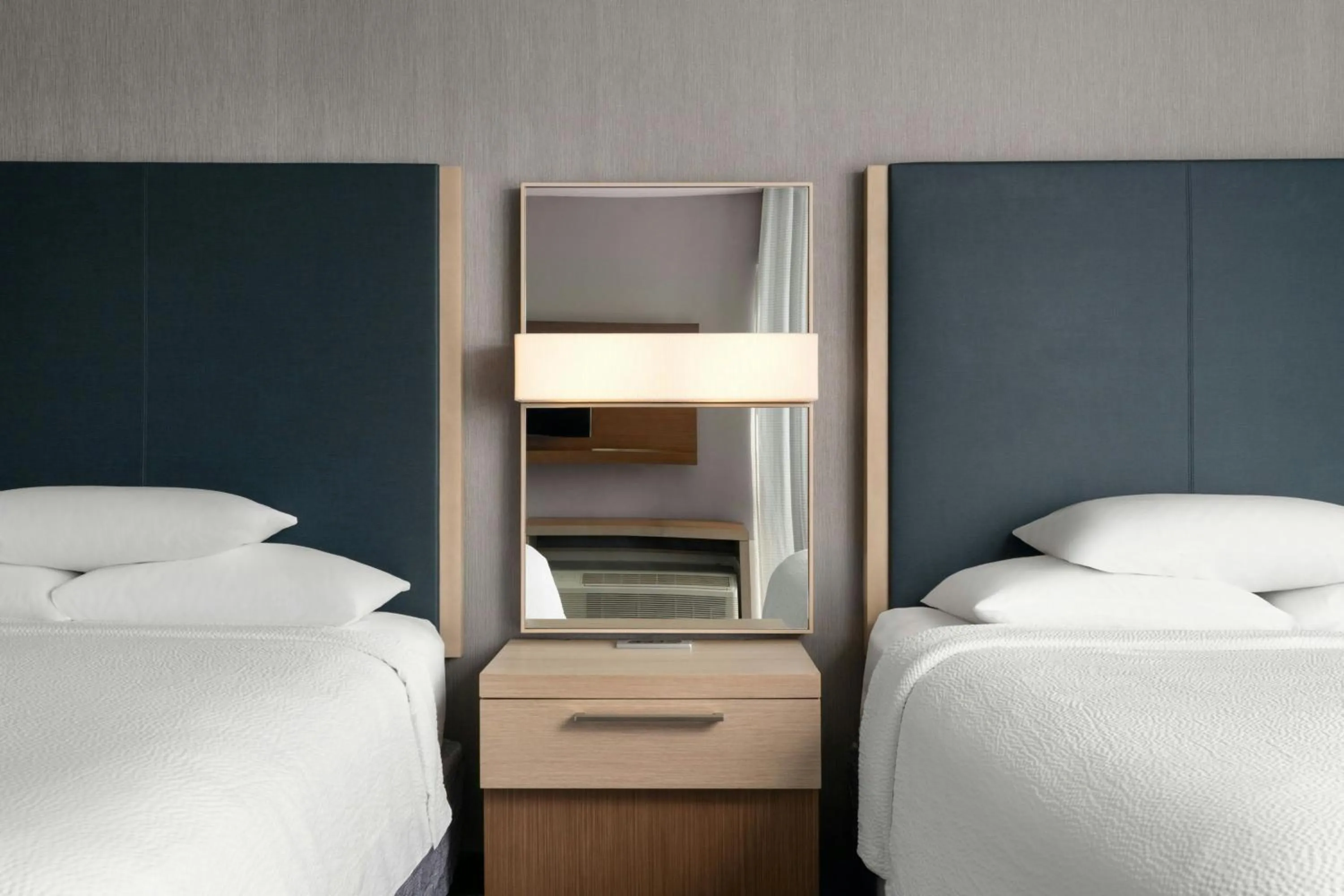 Bedroom, Bed in Courtyard by Marriott Fayetteville Fort Liberty - Spring Lake