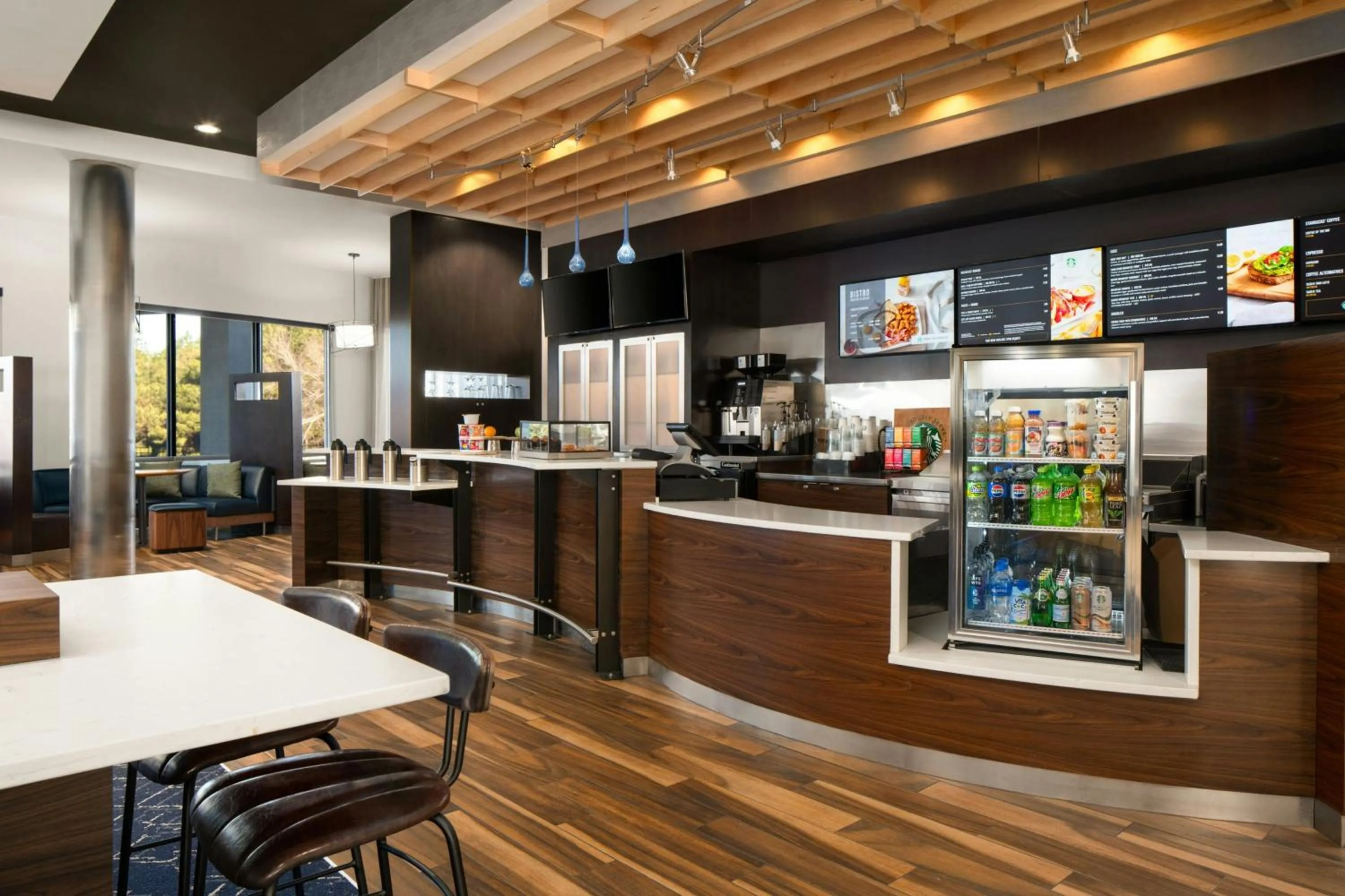 Breakfast in Courtyard by Marriott Fayetteville Fort Liberty - Spring Lake