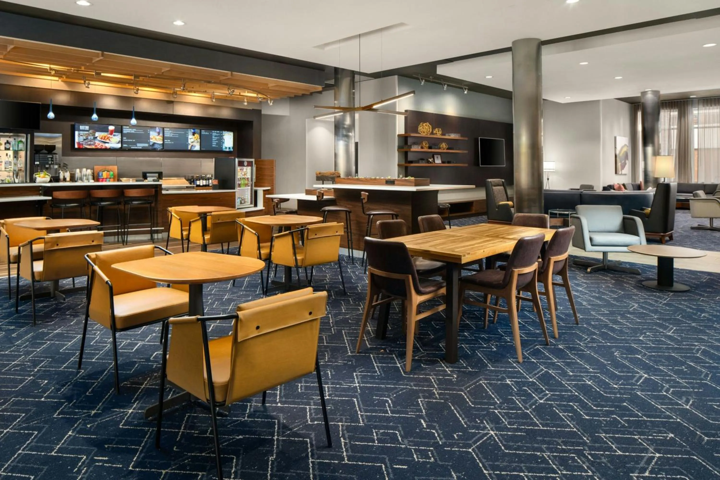 Lobby or reception in Courtyard by Marriott Fayetteville Fort Liberty - Spring Lake