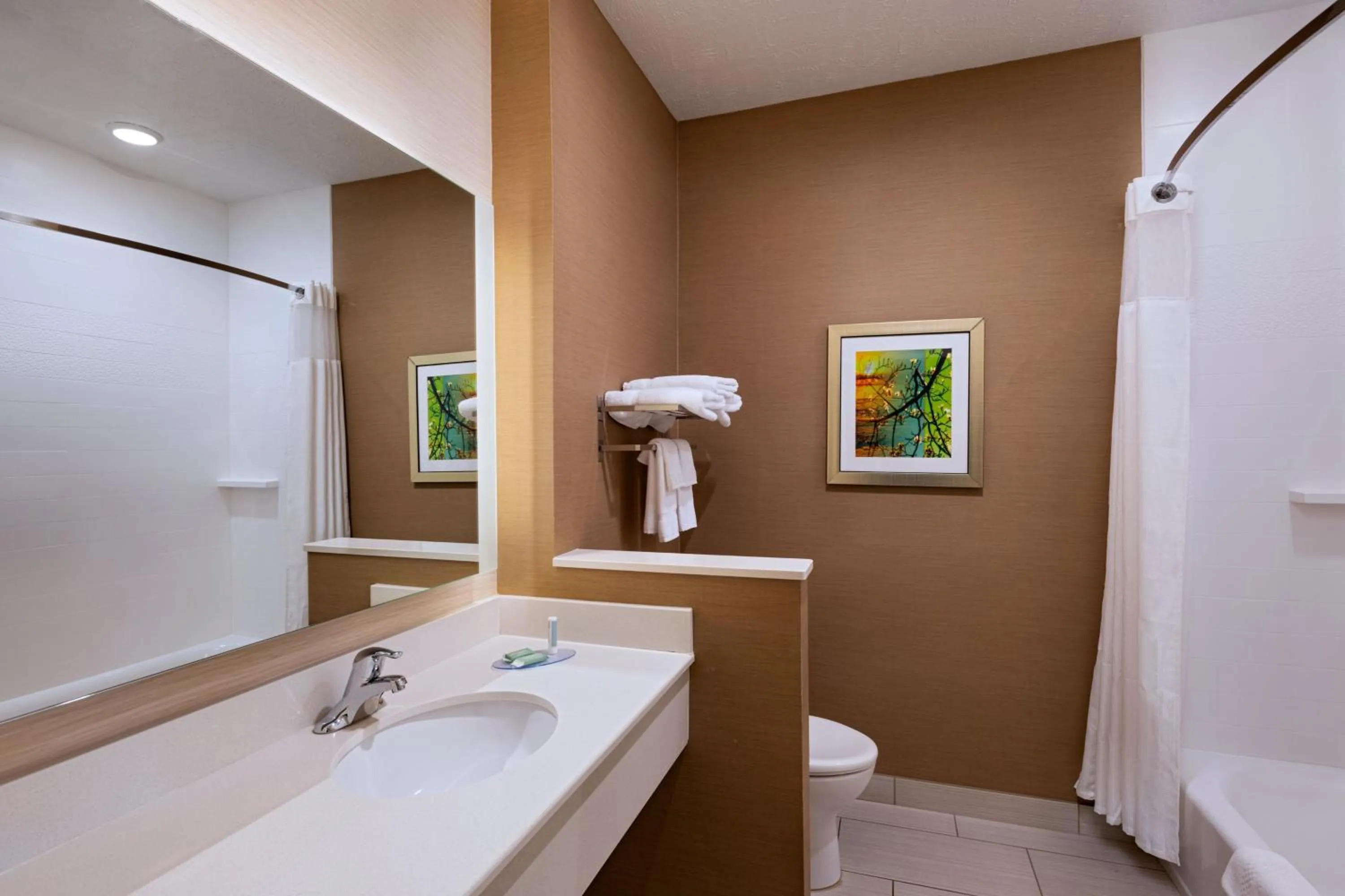 Bathroom in Fairfield Inn & Suites by Marriott Lincoln Airport