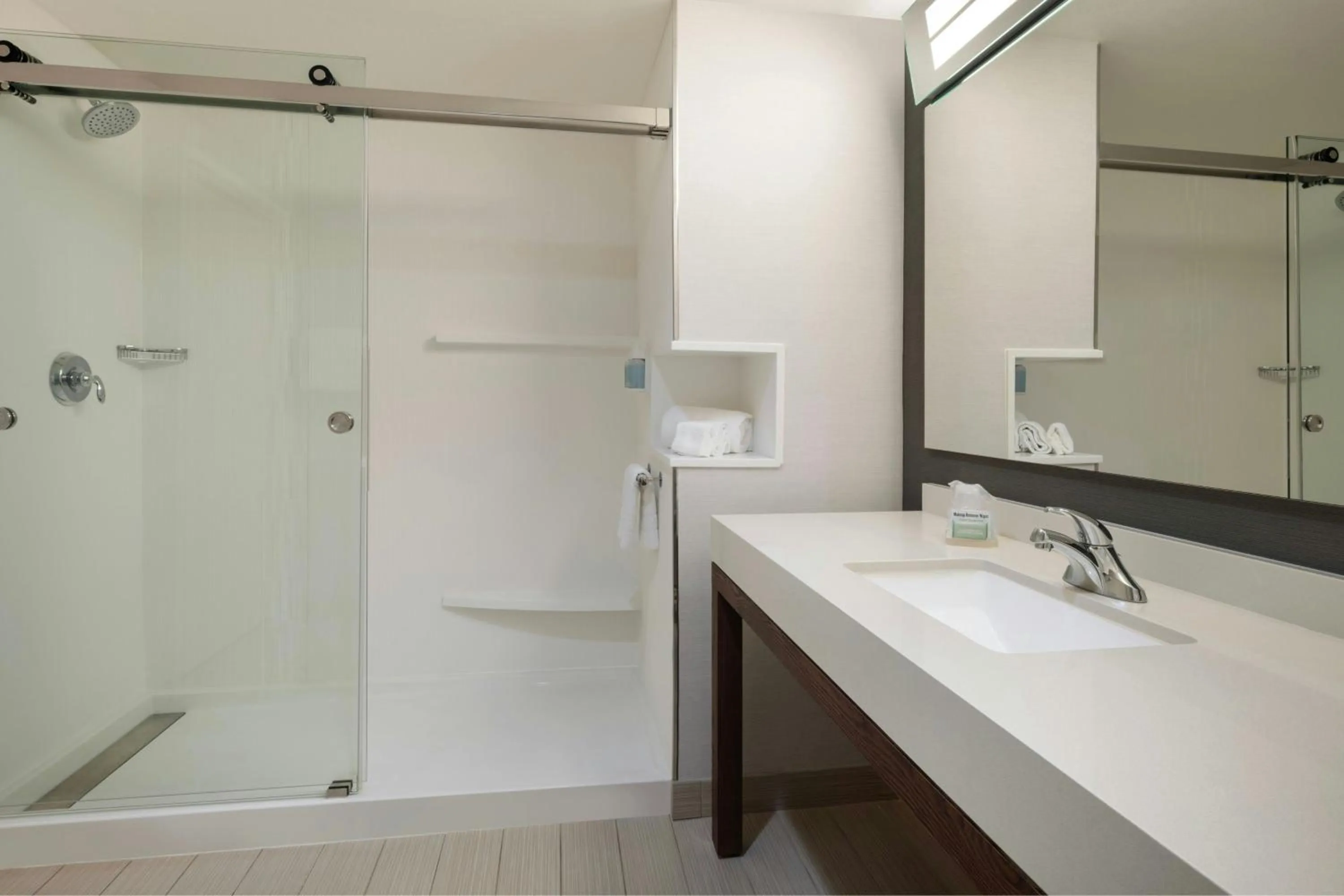 Bathroom in Courtyard by Marriott Redwood City