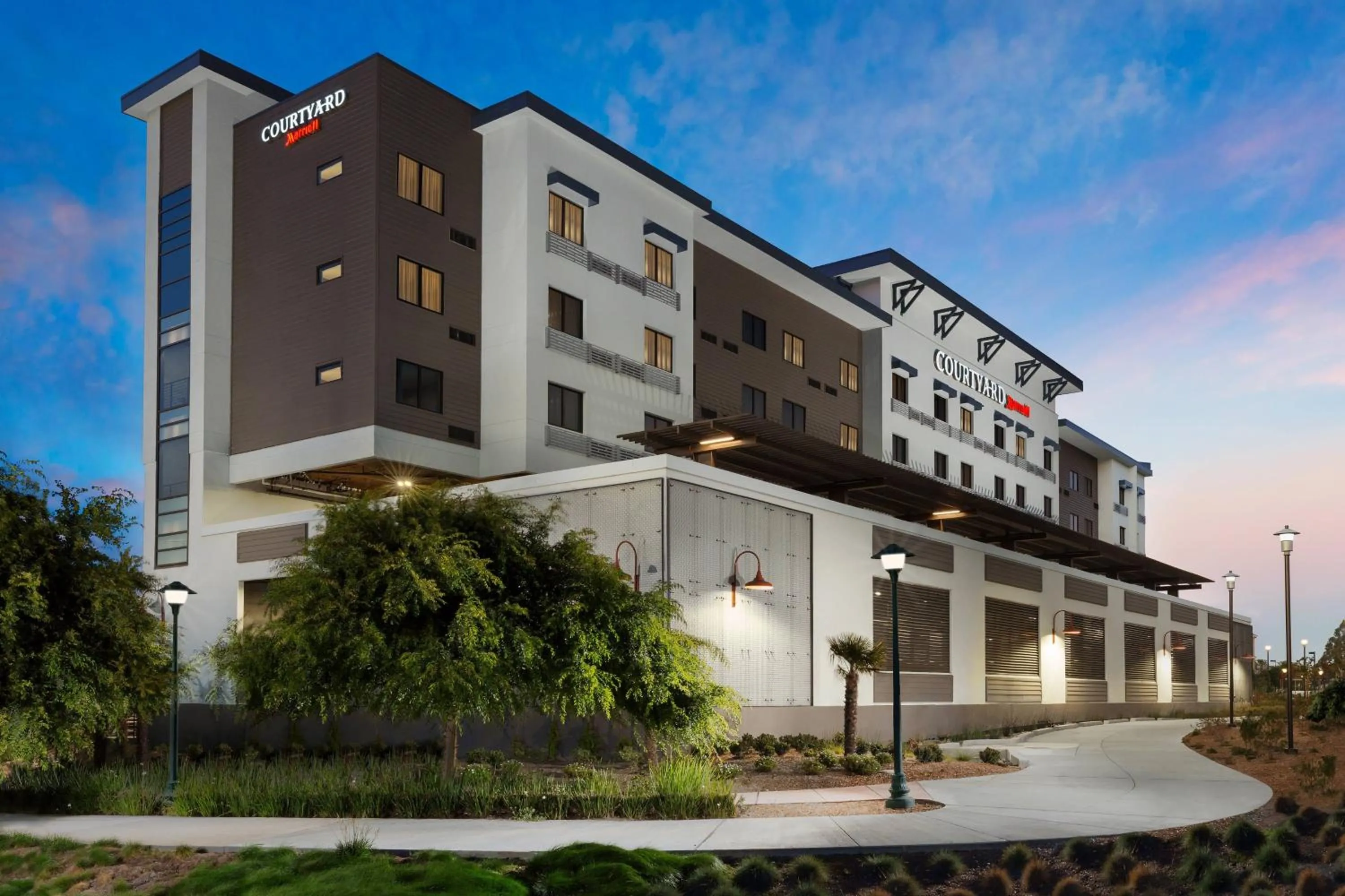 Property building in Courtyard by Marriott Redwood City