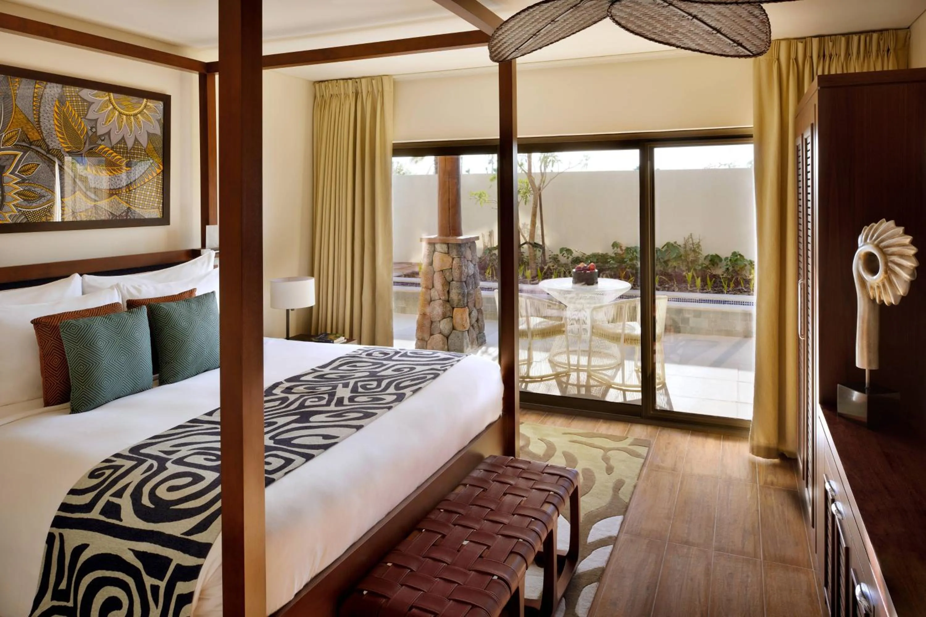Bedroom, Bed in Lapita, Dubai Parks and Resorts, Autograph Collection