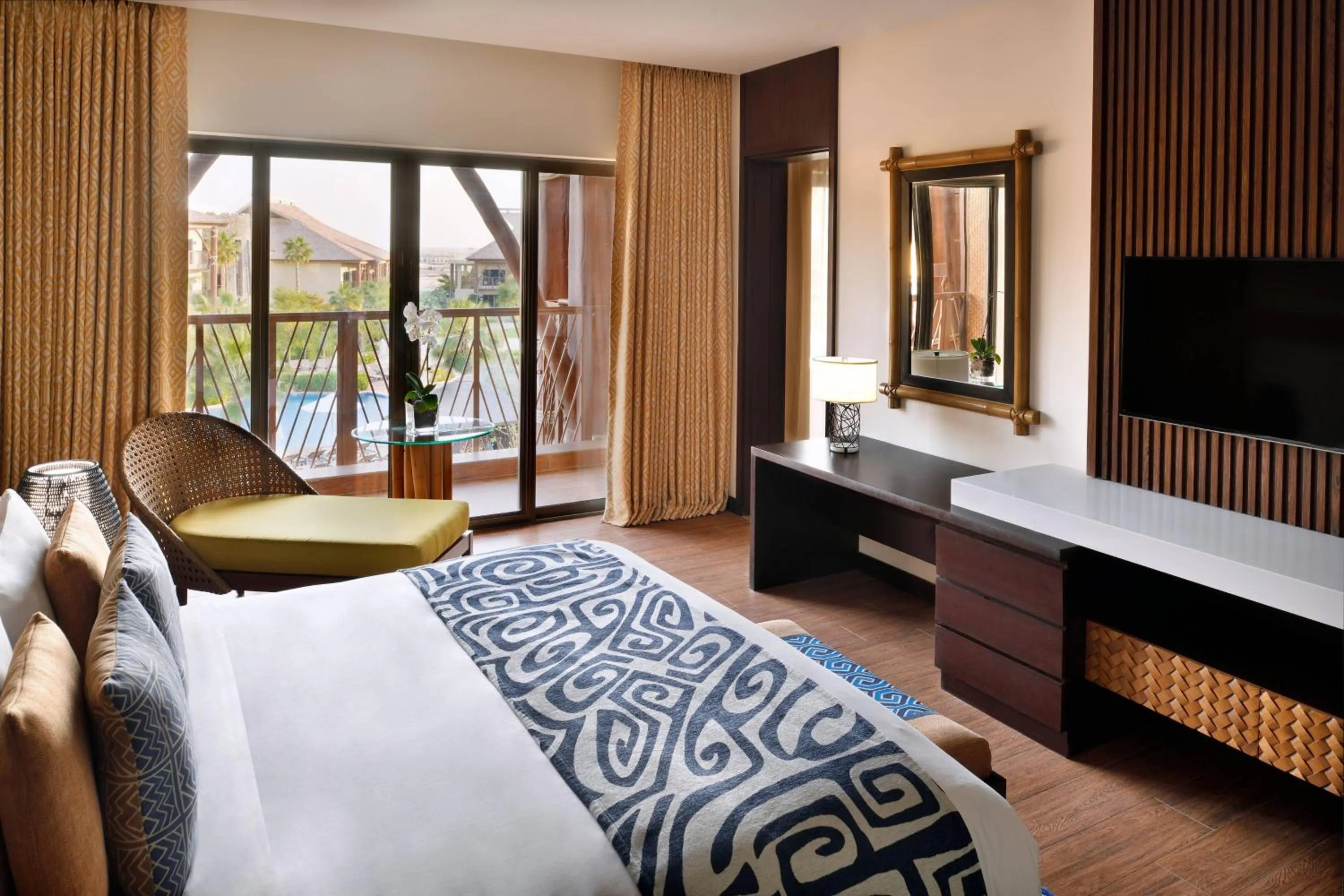 Swimming pool, Bed in Lapita, Dubai Parks and Resorts, Autograph Collection