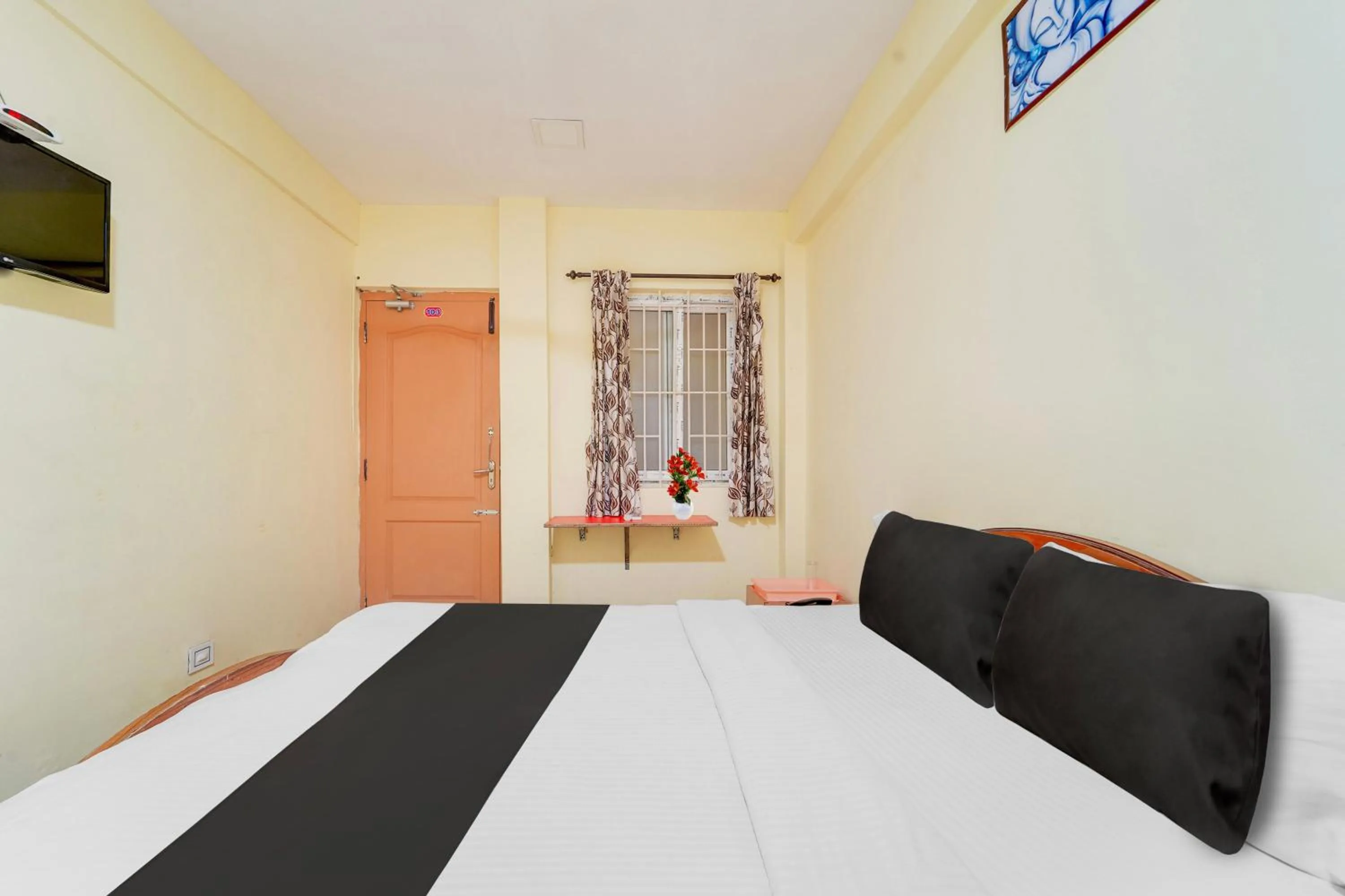 Bedroom, Bed in Super Hotel O Airport Road Coimbatore