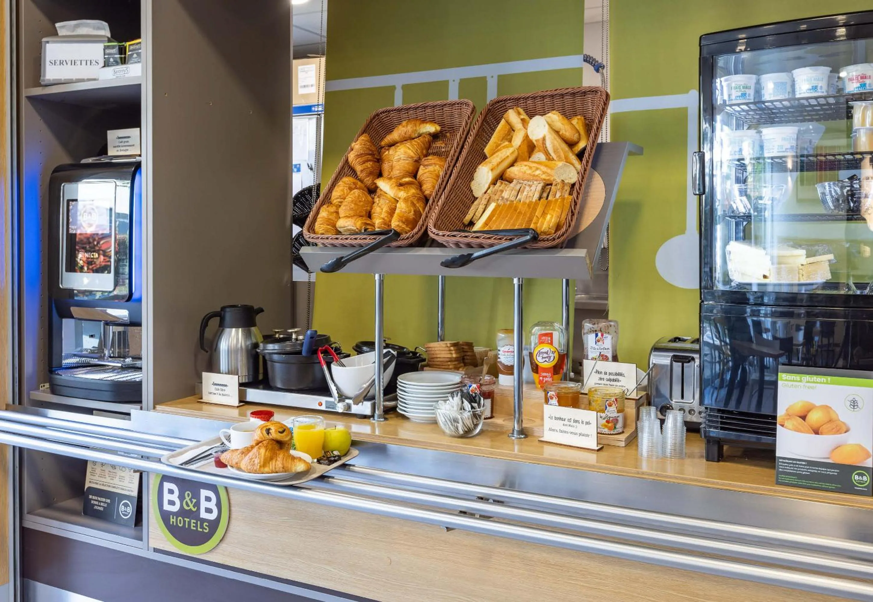 Breakfast in B&B HOTEL Rennes Ouest Villejean