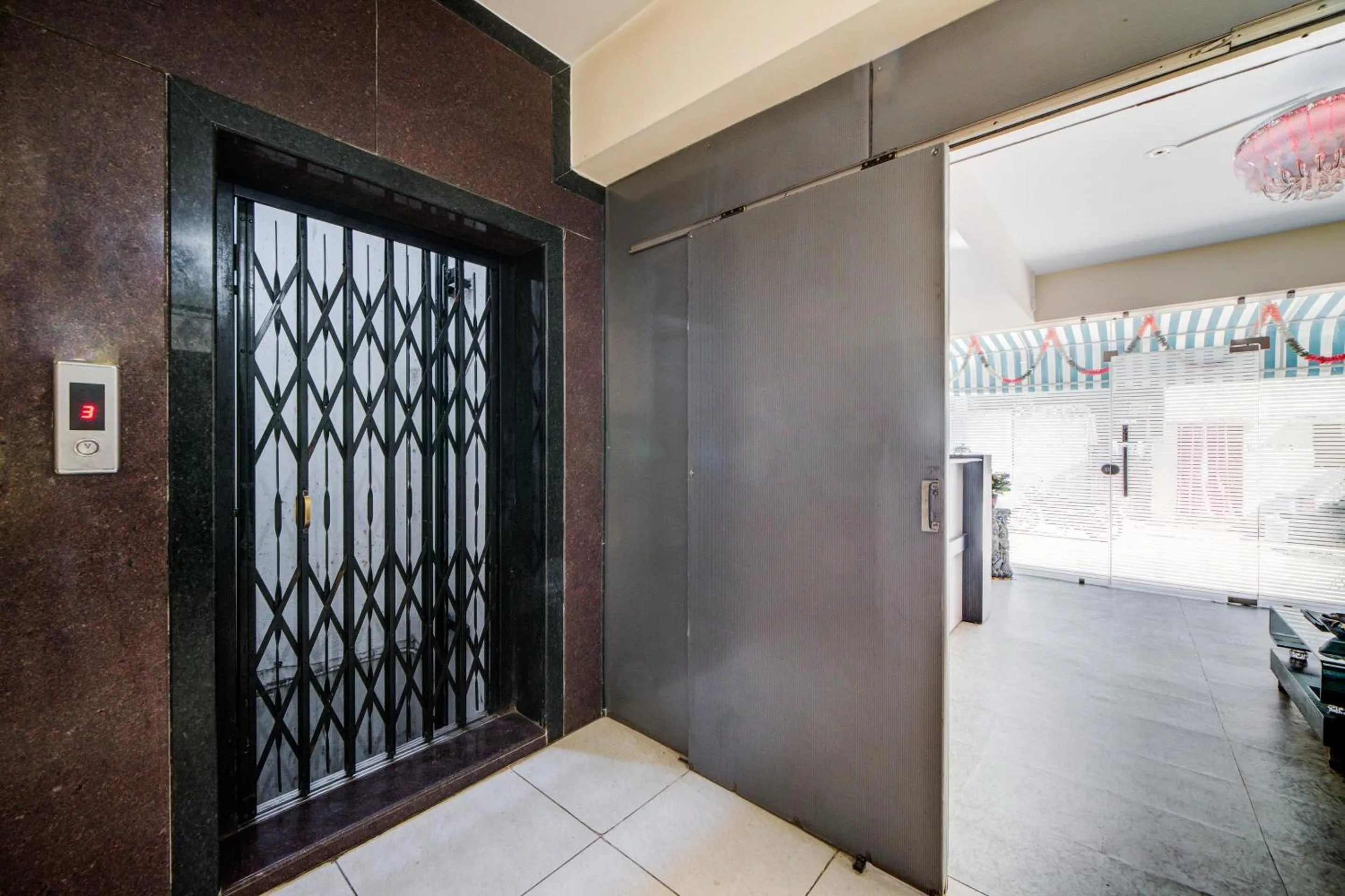 Lobby or reception in Hotel O The Royal Nest Near Shilparamam